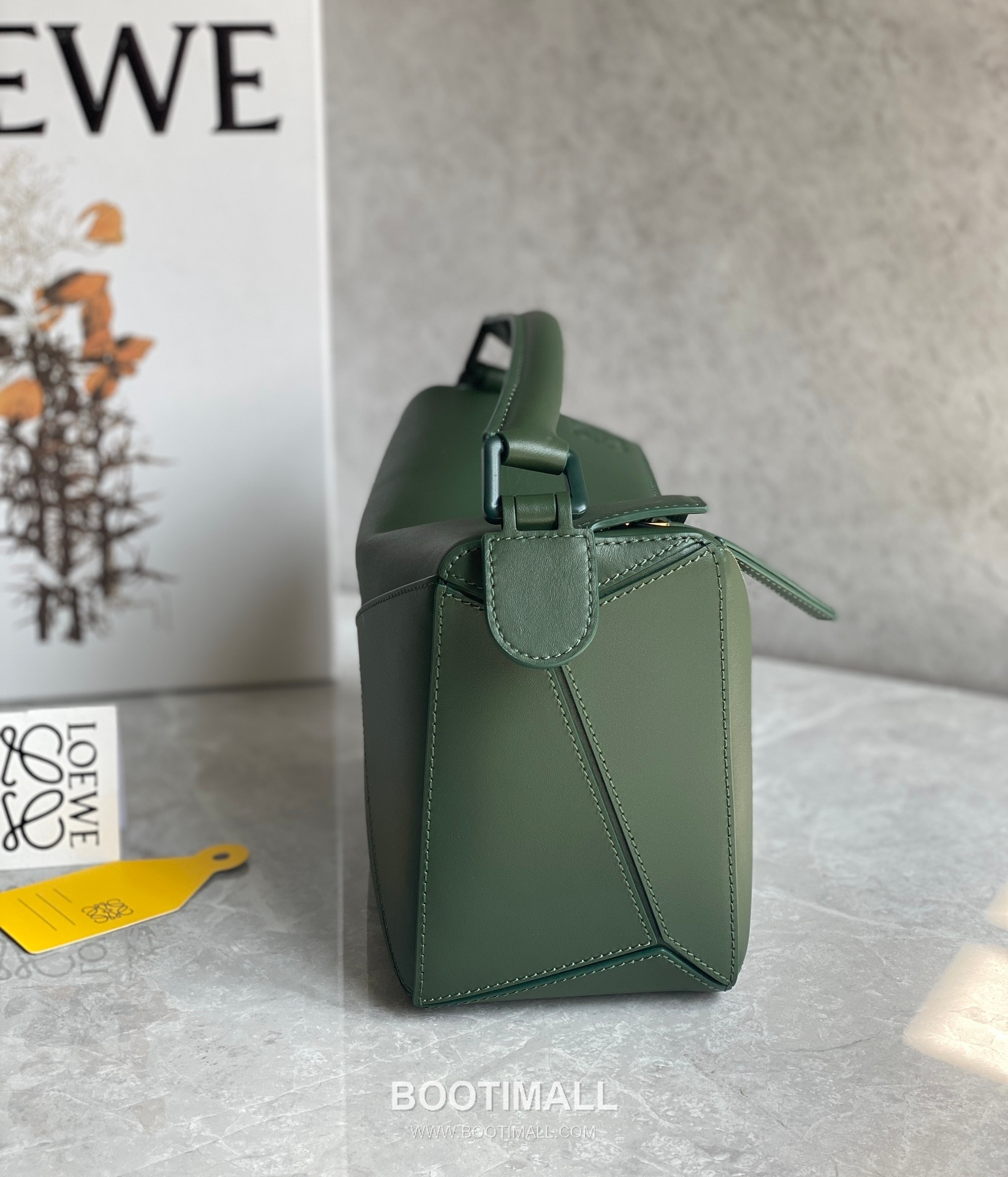 Loewe Puzzle Satin Calfskin Leather Shoulder Bag ID10172 B 로에베 퍼즐 새틴 카프스킨 레더 숄더 크로스백 24cm 10