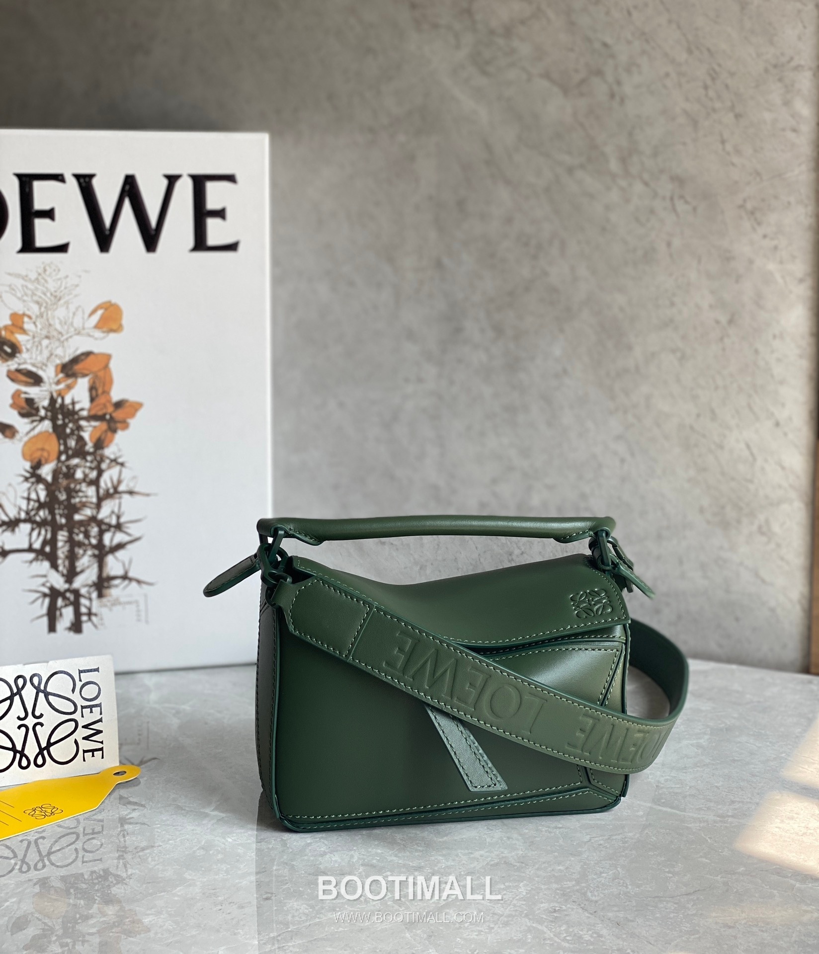 Loewe Puzzle Satin Calfskin Leather Mini Shoulder Bag ID10173 B 로에베 퍼즐 새틴 카프스킨 레더 미니 숄더 크로스백 18cm 10