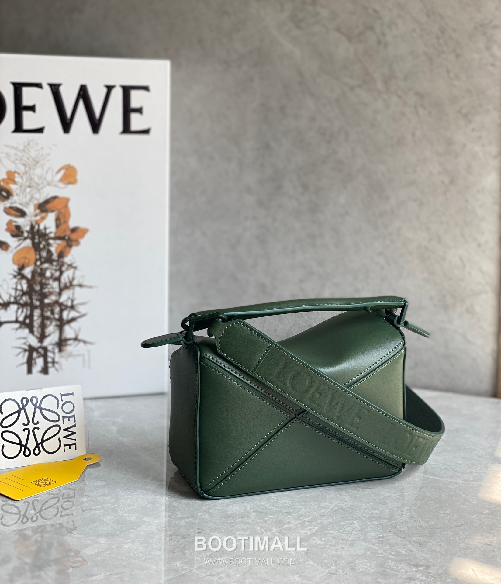 Loewe Puzzle Satin Calfskin Leather Mini Shoulder Bag ID10173 B 로에베 퍼즐 새틴 카프스킨 레더 미니 숄더 크로스백 18cm 11