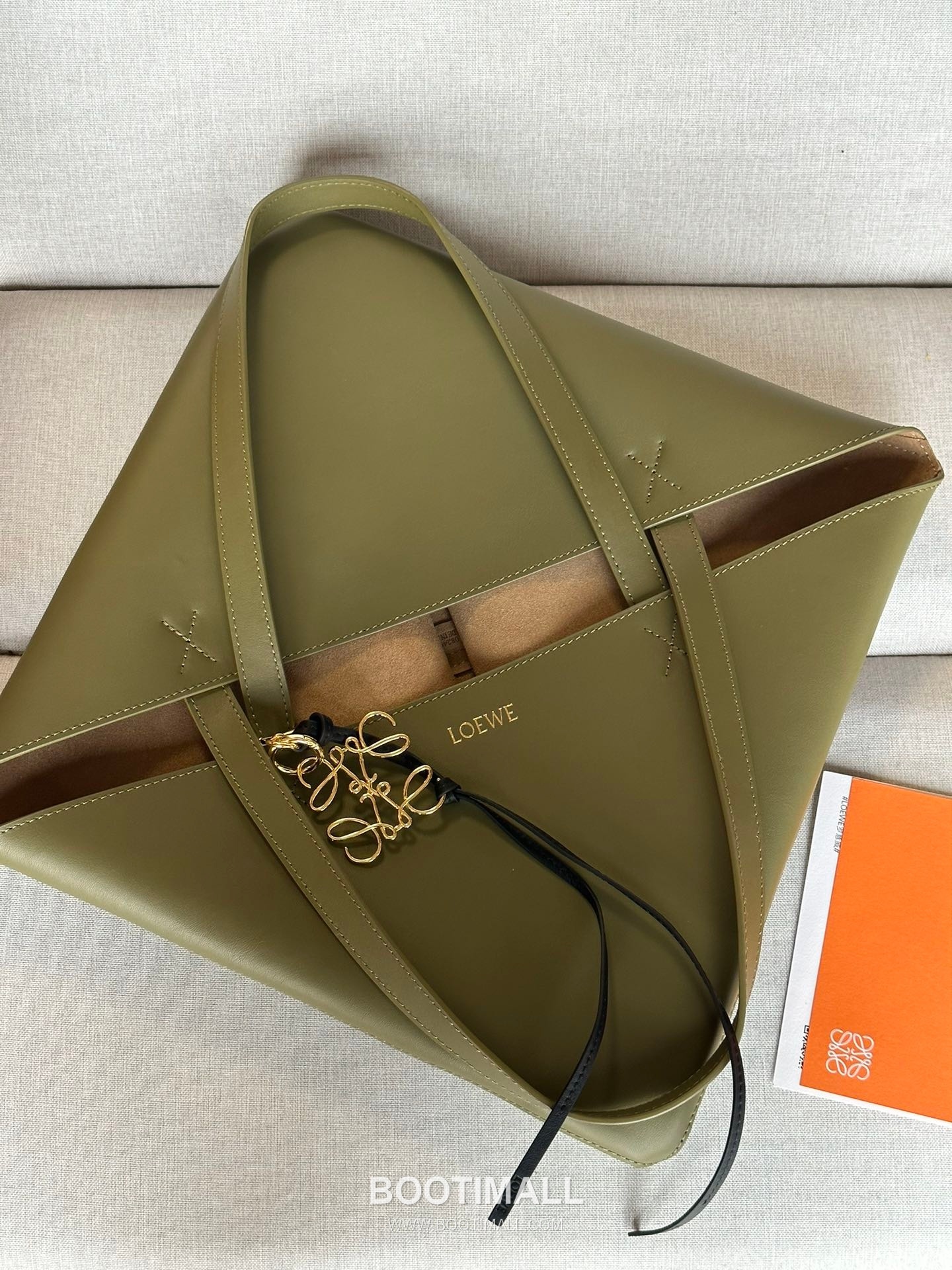 Loewe Puzzle Fold Glossy Calfskin Leather Large Tote Bag 1761 로에베 퍼즐 폴드 글로시 카프스킨 레더 라지 토트백 42cm 8