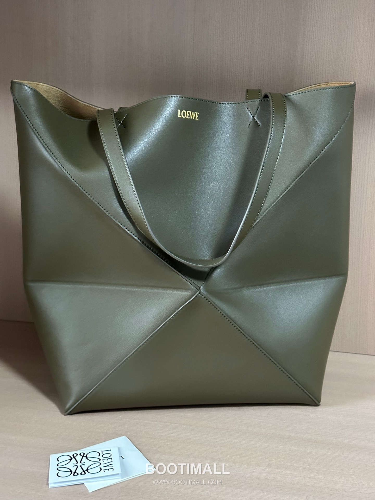 Loewe Puzzle Fold Glossy Calfskin Leather Large Tote Bag 1761 로에베 퍼즐 폴드 글로시 카프스킨 레더 라지 토트백 42cm 1