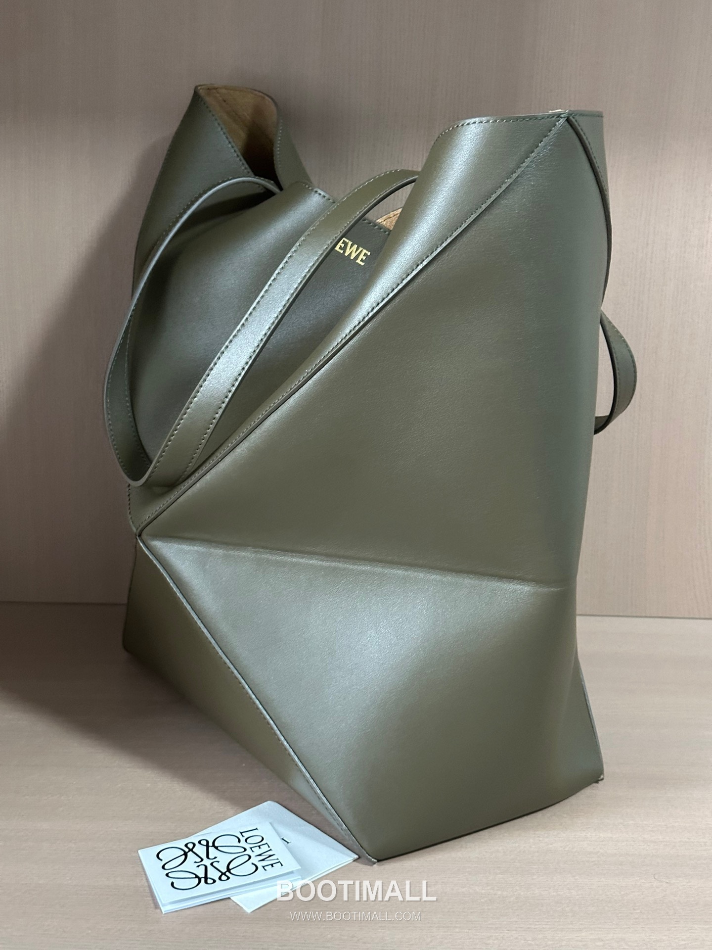 Loewe Puzzle Fold Glossy Calfskin Leather Large Tote Bag 1761 로에베 퍼즐 폴드 글로시 카프스킨 레더 라지 토트백 42cm 4