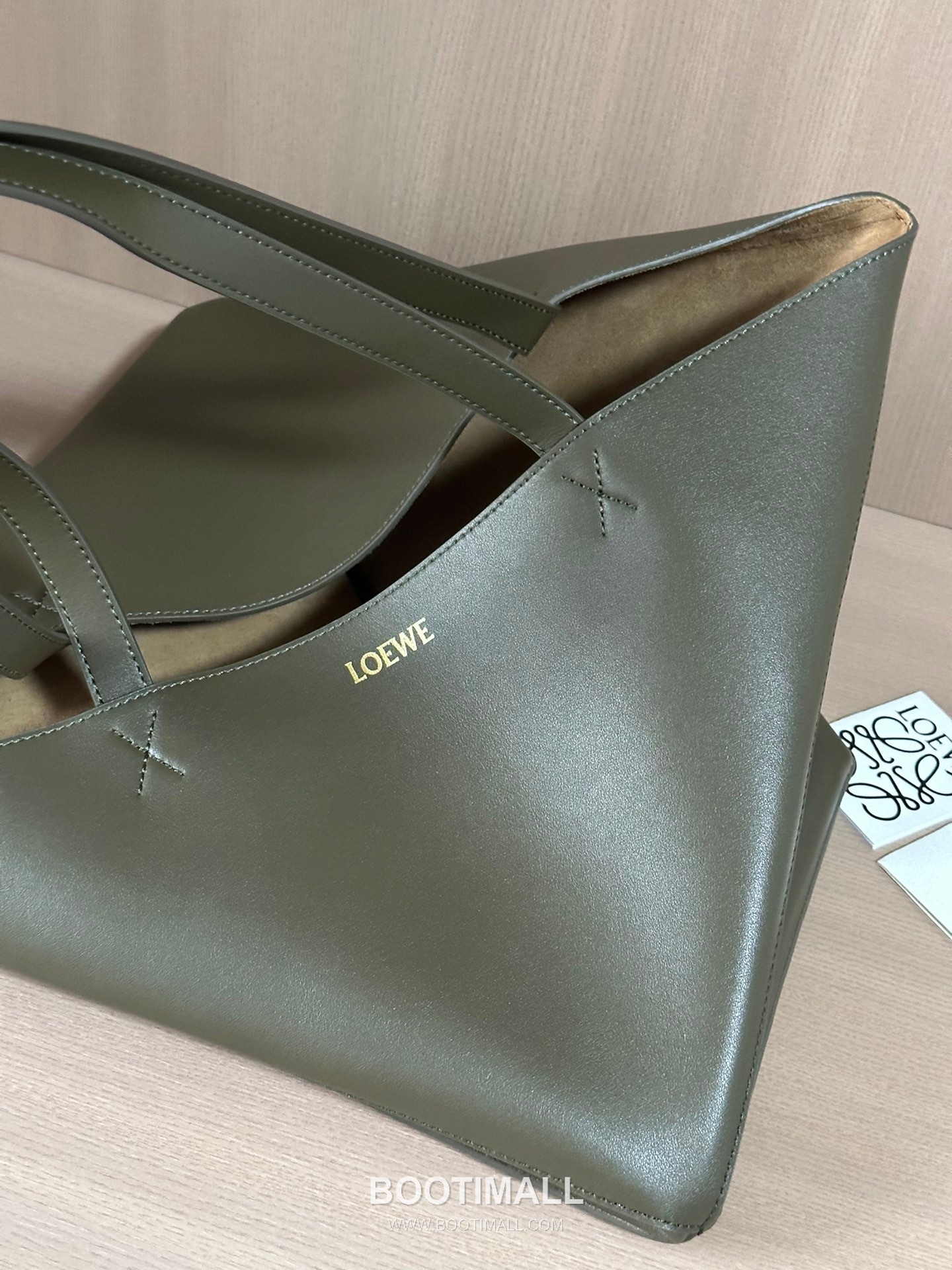 Loewe Puzzle Fold Glossy Calfskin Leather Large Tote Bag 1761 로에베 퍼즐 폴드 글로시 카프스킨 레더 라지 토트백 42cm 7