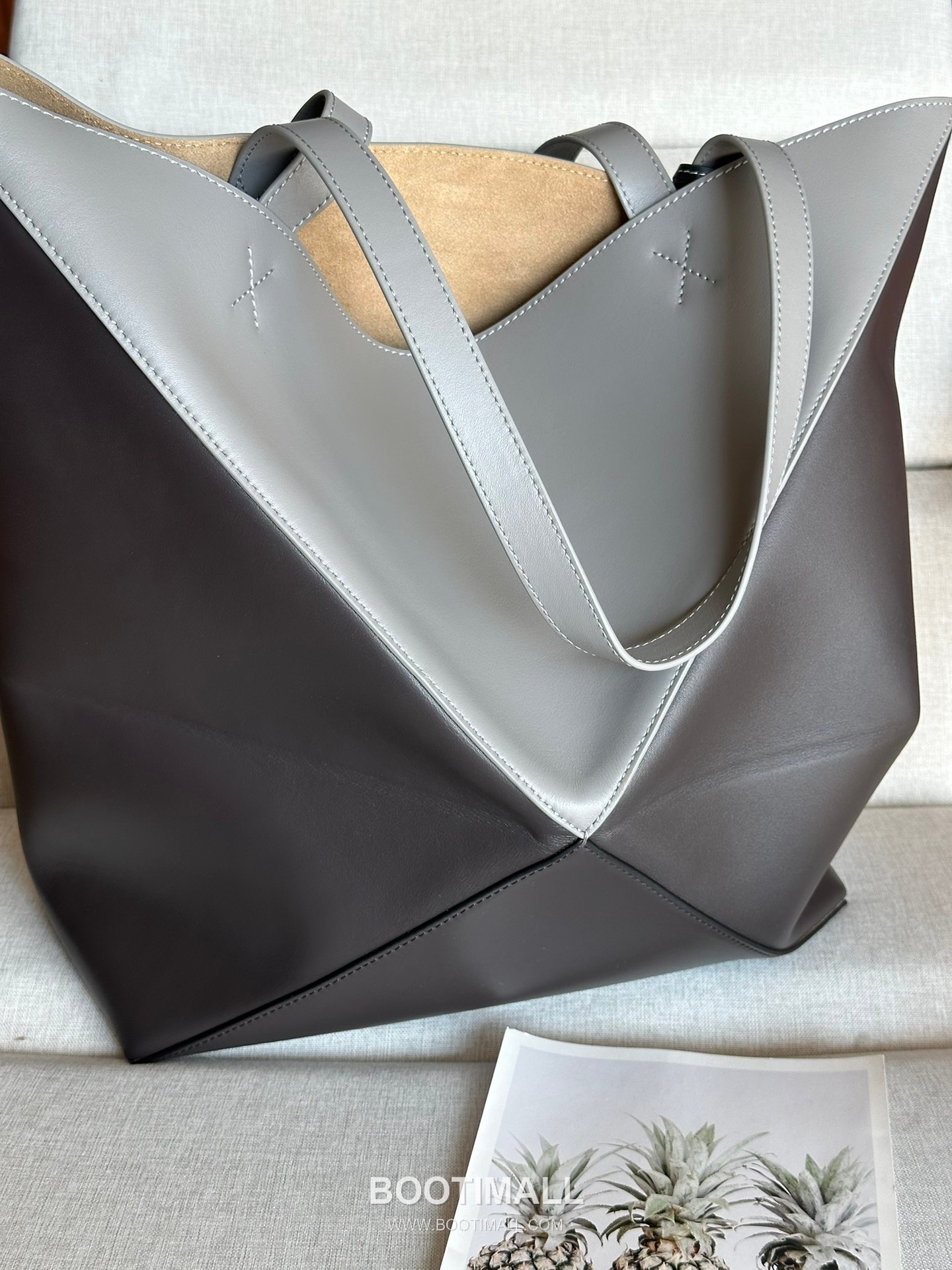 Loewe Puzzle Fold Glossy Calfskin Leather Large Tote Bag 1761 로에베 퍼즐 폴드 글로시 카프스킨 레더 라지 토트백 42cm 9