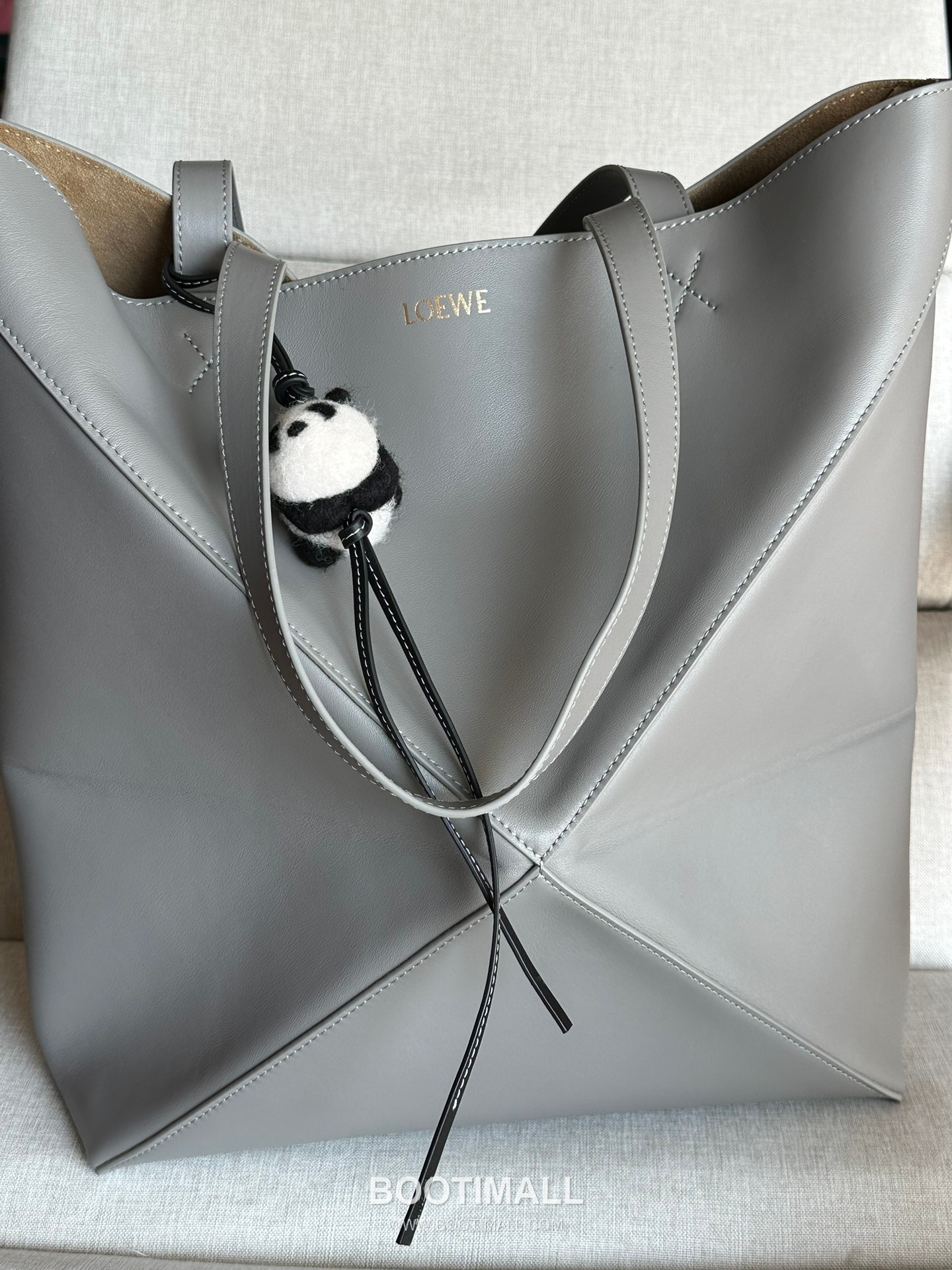 Loewe Puzzle Fold Glossy Calfskin Leather Large Tote Bag 1761 로에베 퍼즐 폴드 글로시 카프스킨 레더 라지 토트백 42cm 3