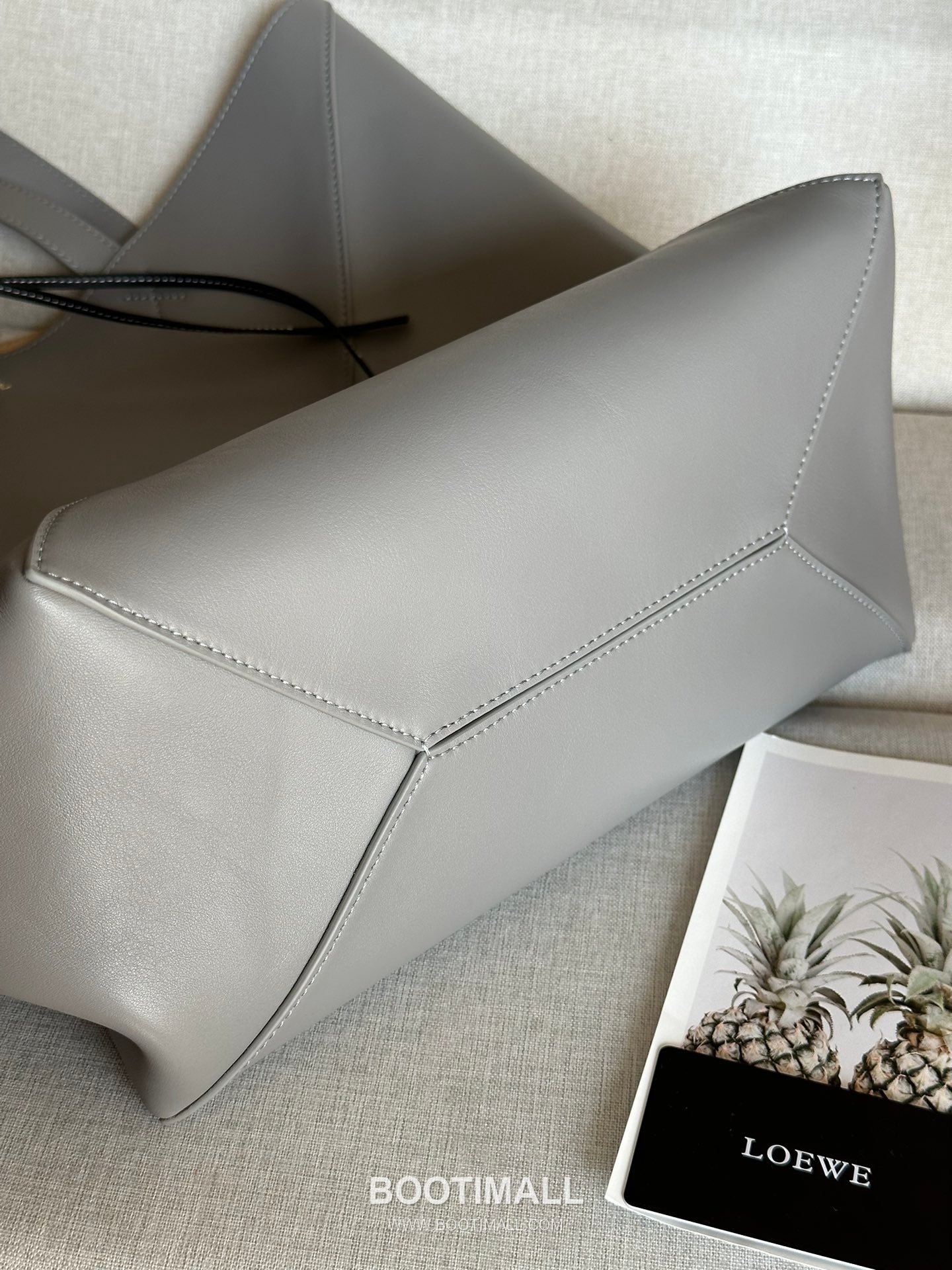 Loewe Puzzle Fold Glossy Calfskin Leather Large Tote Bag 1761 로에베 퍼즐 폴드 글로시 카프스킨 레더 라지 토트백 42cm 7