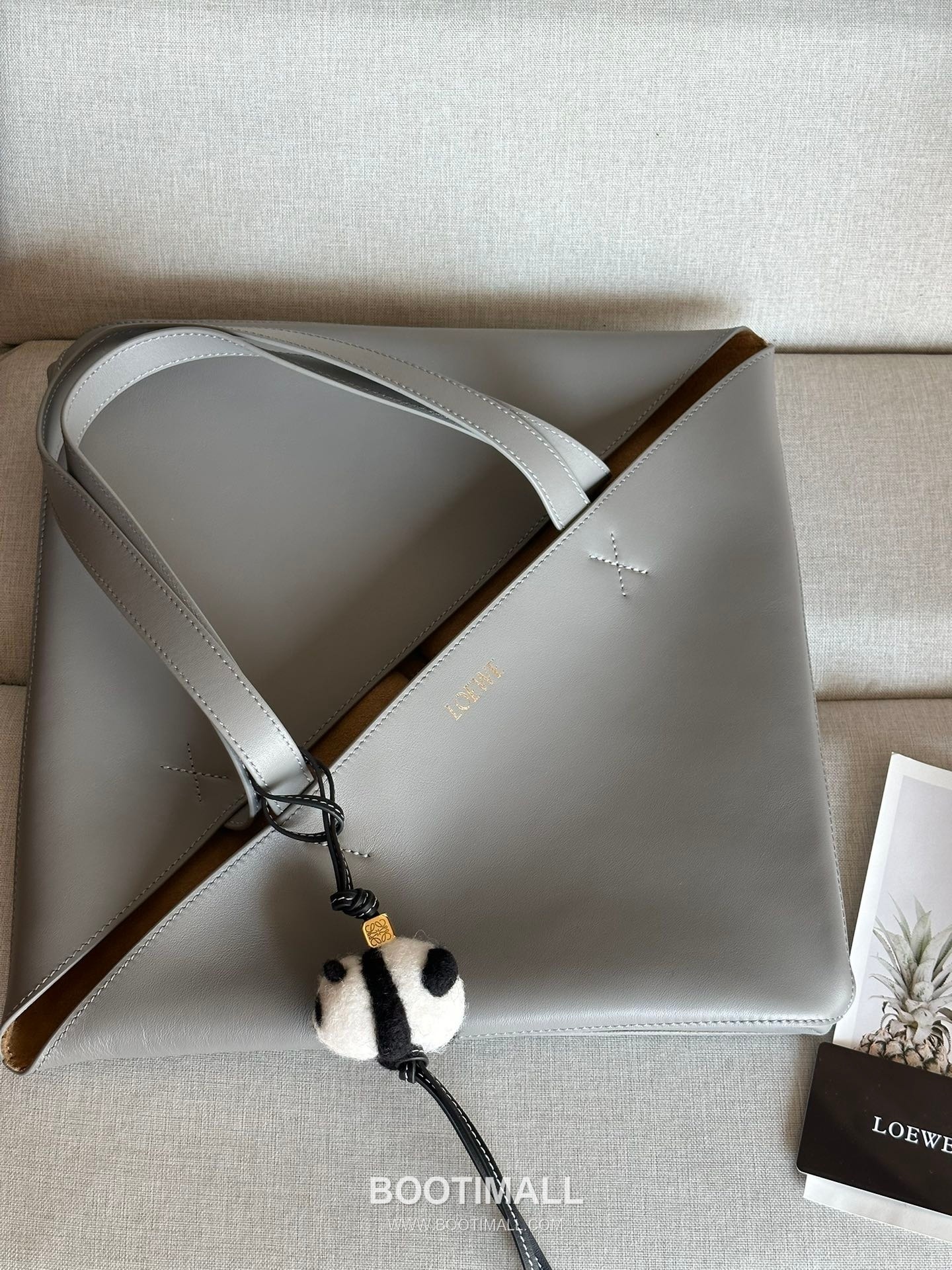 Loewe Puzzle Fold Glossy Calfskin Leather Large Tote Bag 1761 로에베 퍼즐 폴드 글로시 카프스킨 레더 라지 토트백 42cm 8