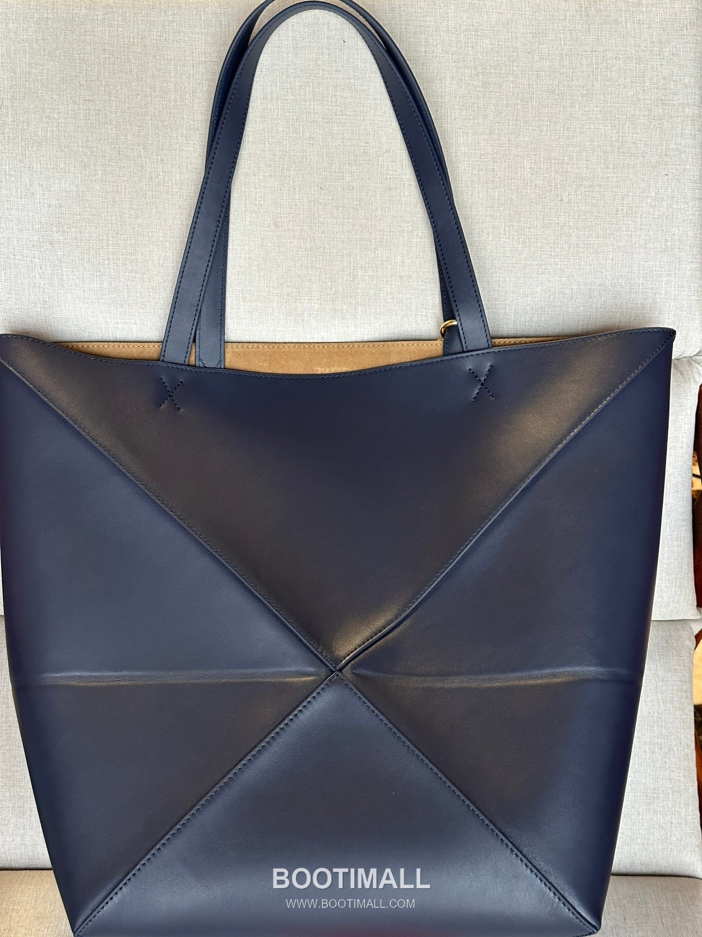 Loewe Puzzle Fold Glossy Calfskin Leather Large Tote Bag 1761 로에베 퍼즐 폴드 글로시 카프스킨 레더 라지 토트백 42cm 4