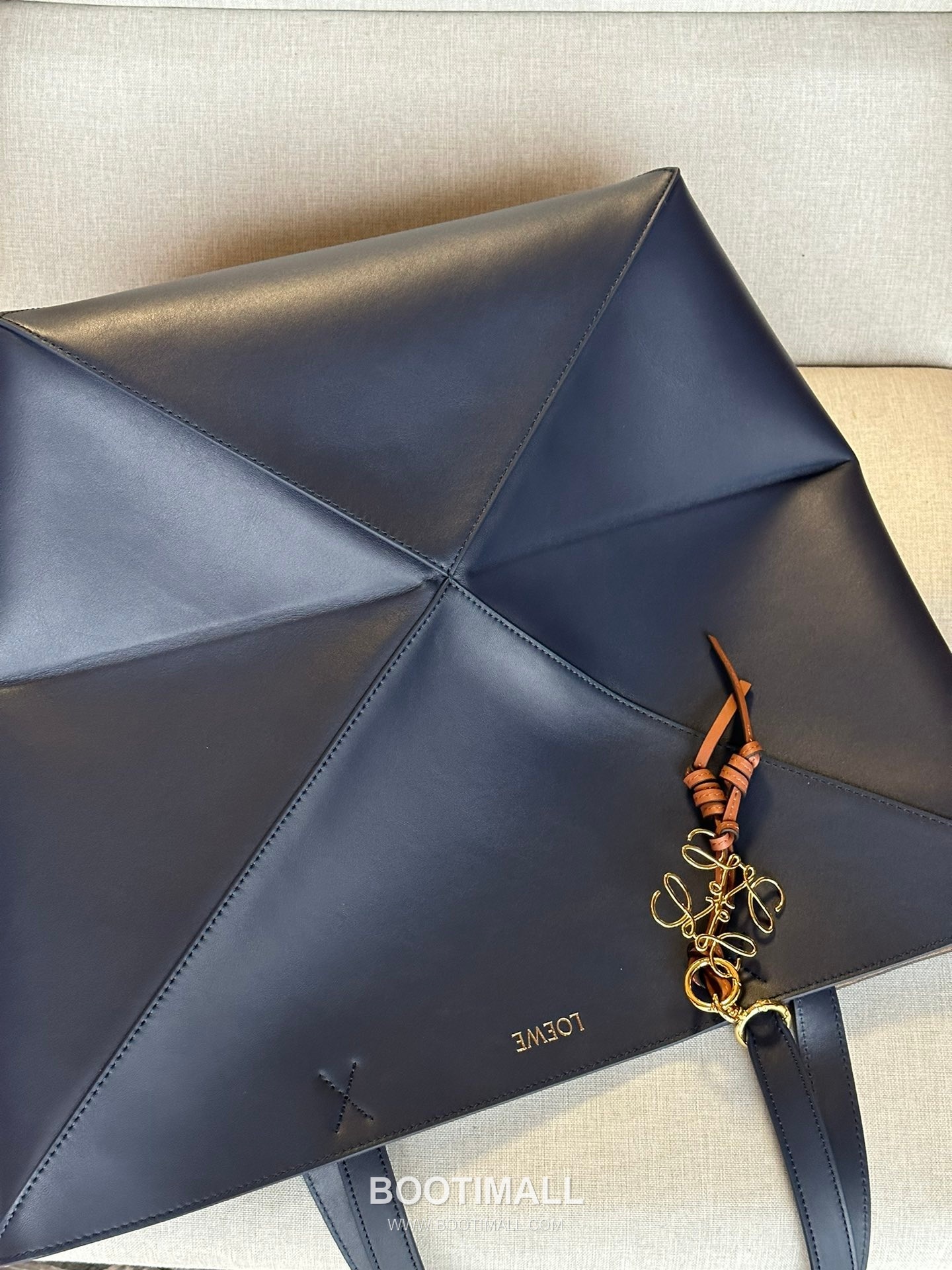 Loewe Puzzle Fold Glossy Calfskin Leather Large Tote Bag 1761 로에베 퍼즐 폴드 글로시 카프스킨 레더 라지 토트백 42cm 6