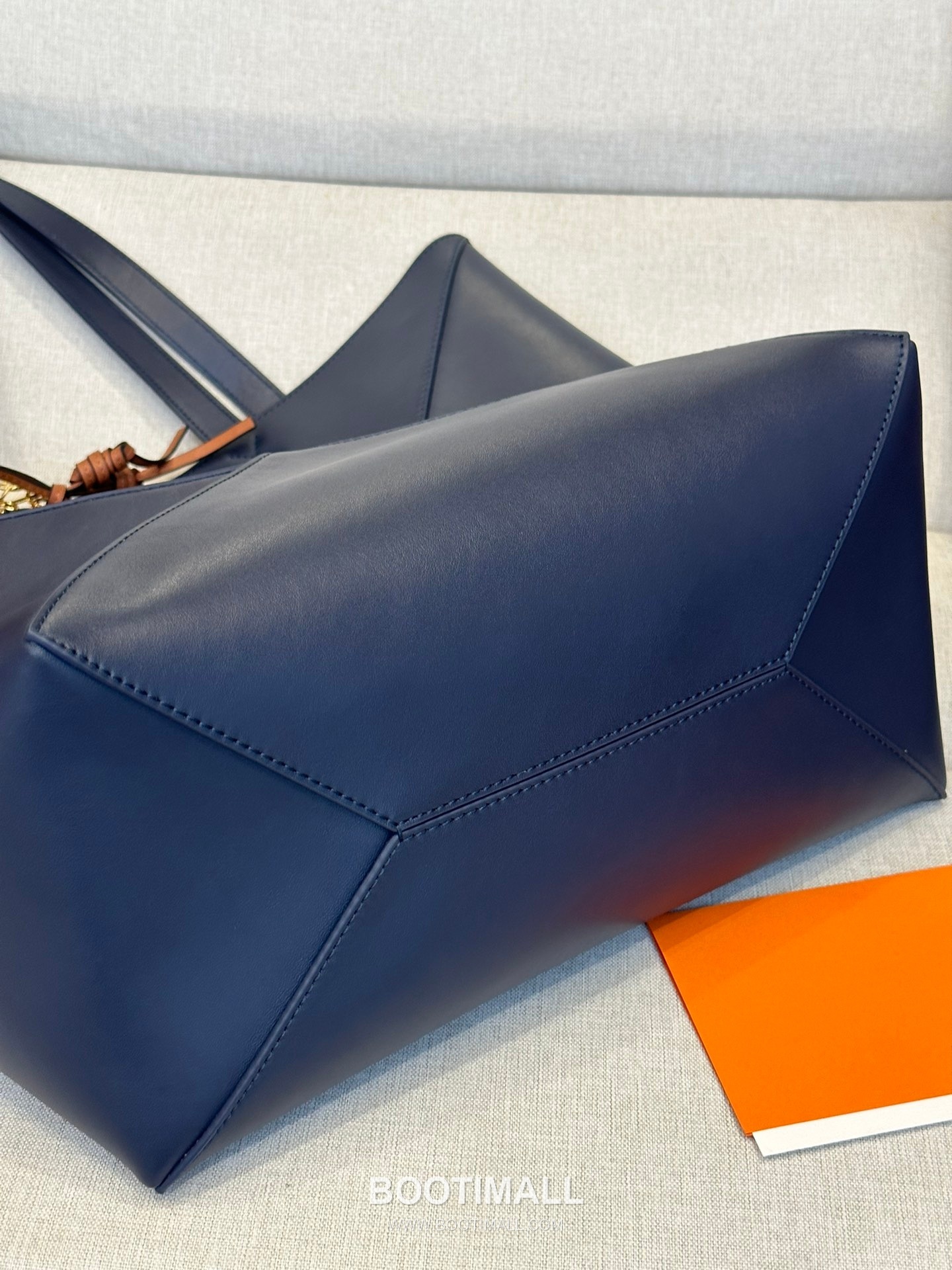 Loewe Puzzle Fold Glossy Calfskin Leather Large Tote Bag 1761 로에베 퍼즐 폴드 글로시 카프스킨 레더 라지 토트백 42cm 9