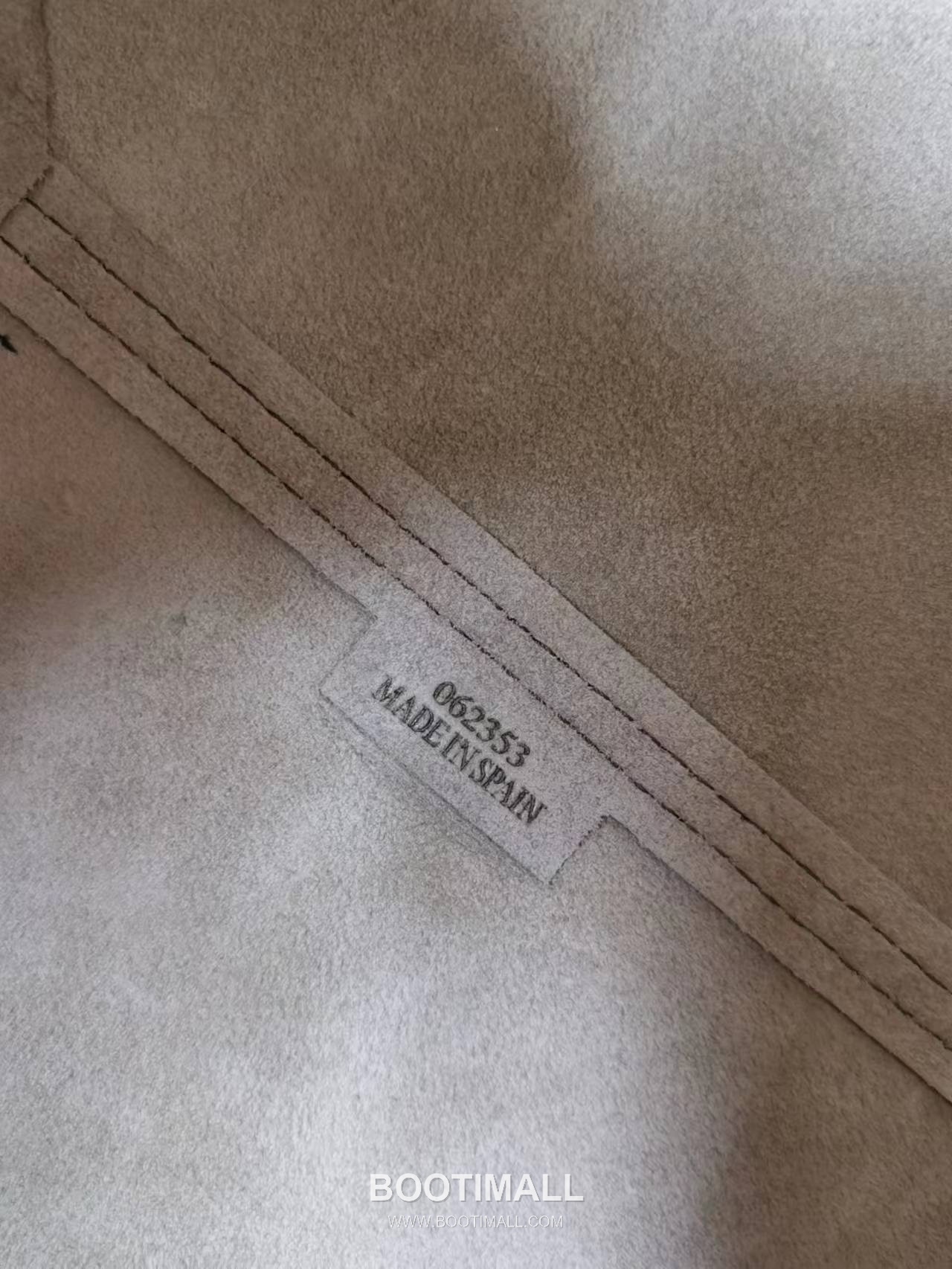 Loewe Puzzle Fold Glossy Calfskin Leather Large Tote Bag 1761 로에베 퍼즐 폴드 글로시 카프스킨 레더 라지 토트백 42cm 6