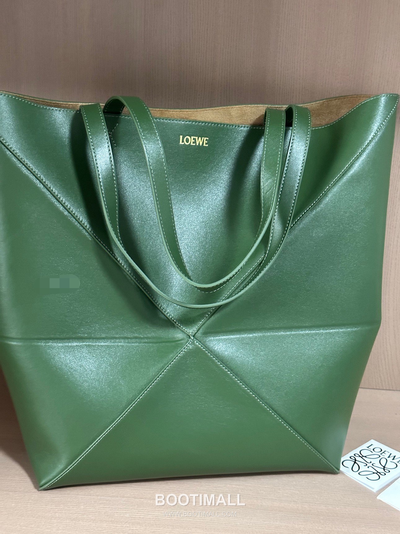 Loewe Puzzle Fold Glossy Calfskin Leather Large Tote Bag 1761 로에베 퍼즐 폴드 글로시 카프스킨 레더 라지 토트백 42cm 3