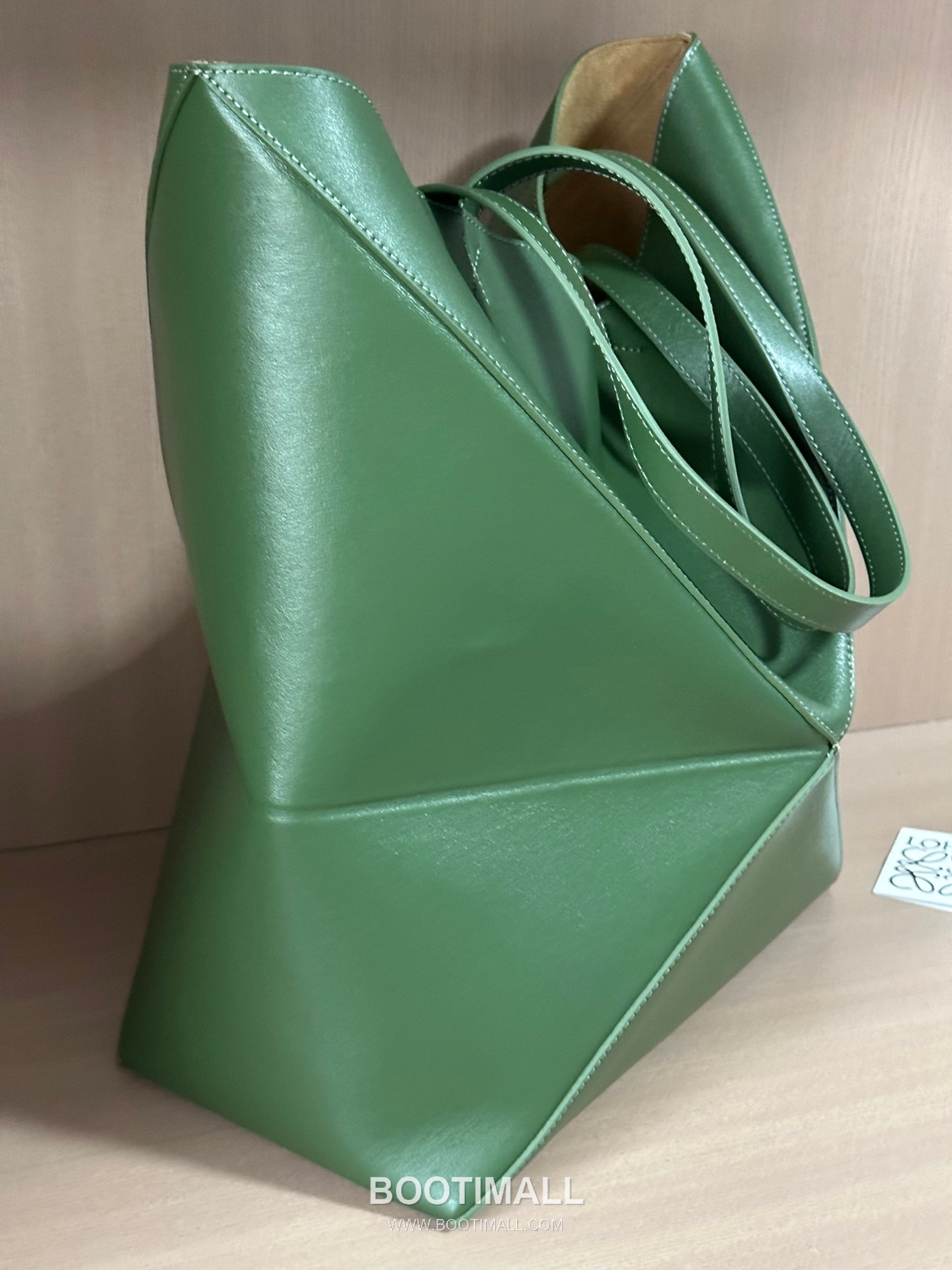 Loewe Puzzle Fold Glossy Calfskin Leather Large Tote Bag 1761 로에베 퍼즐 폴드 글로시 카프스킨 레더 라지 토트백 42cm 4