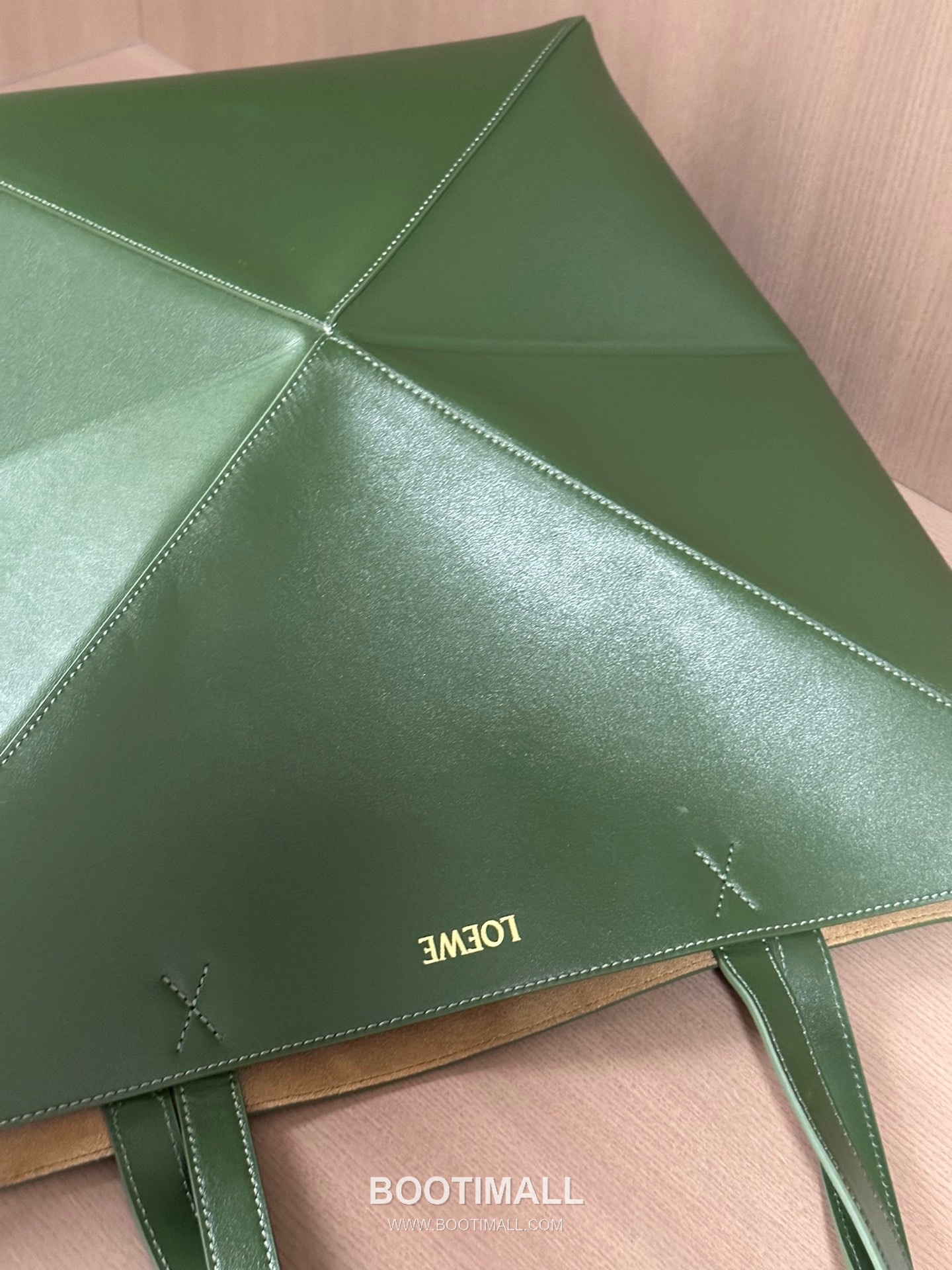 Loewe Puzzle Fold Glossy Calfskin Leather Large Tote Bag 1761 로에베 퍼즐 폴드 글로시 카프스킨 레더 라지 토트백 42cm 5