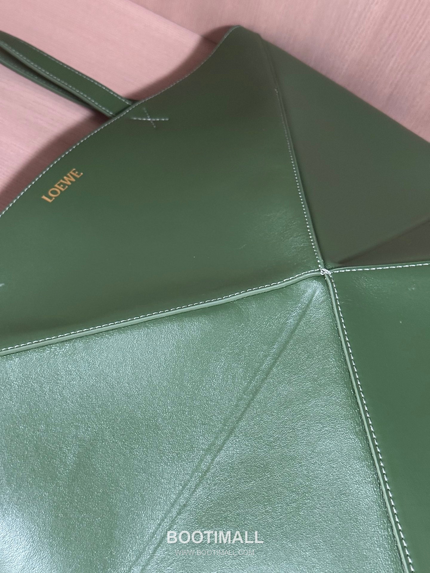 Loewe Puzzle Fold Glossy Calfskin Leather Large Tote Bag 1761 로에베 퍼즐 폴드 글로시 카프스킨 레더 라지 토트백 42cm 7