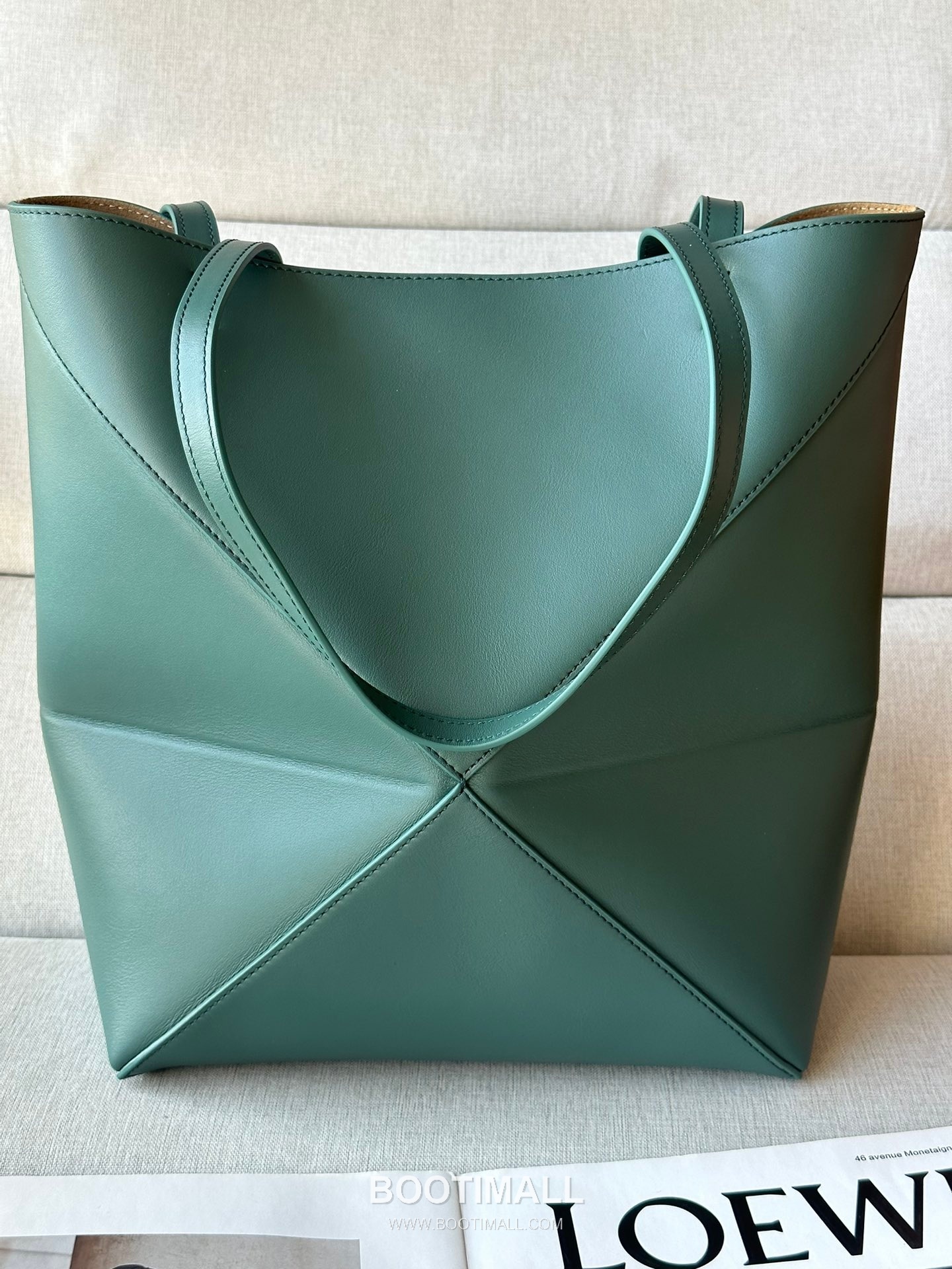 Loewe Puzzle Fold Glossy Calfskin Leather Small Tote Bag 1762 로에베 퍼즐 폴드 글로시 카프스킨 스몰 토트백 31.5cm 2