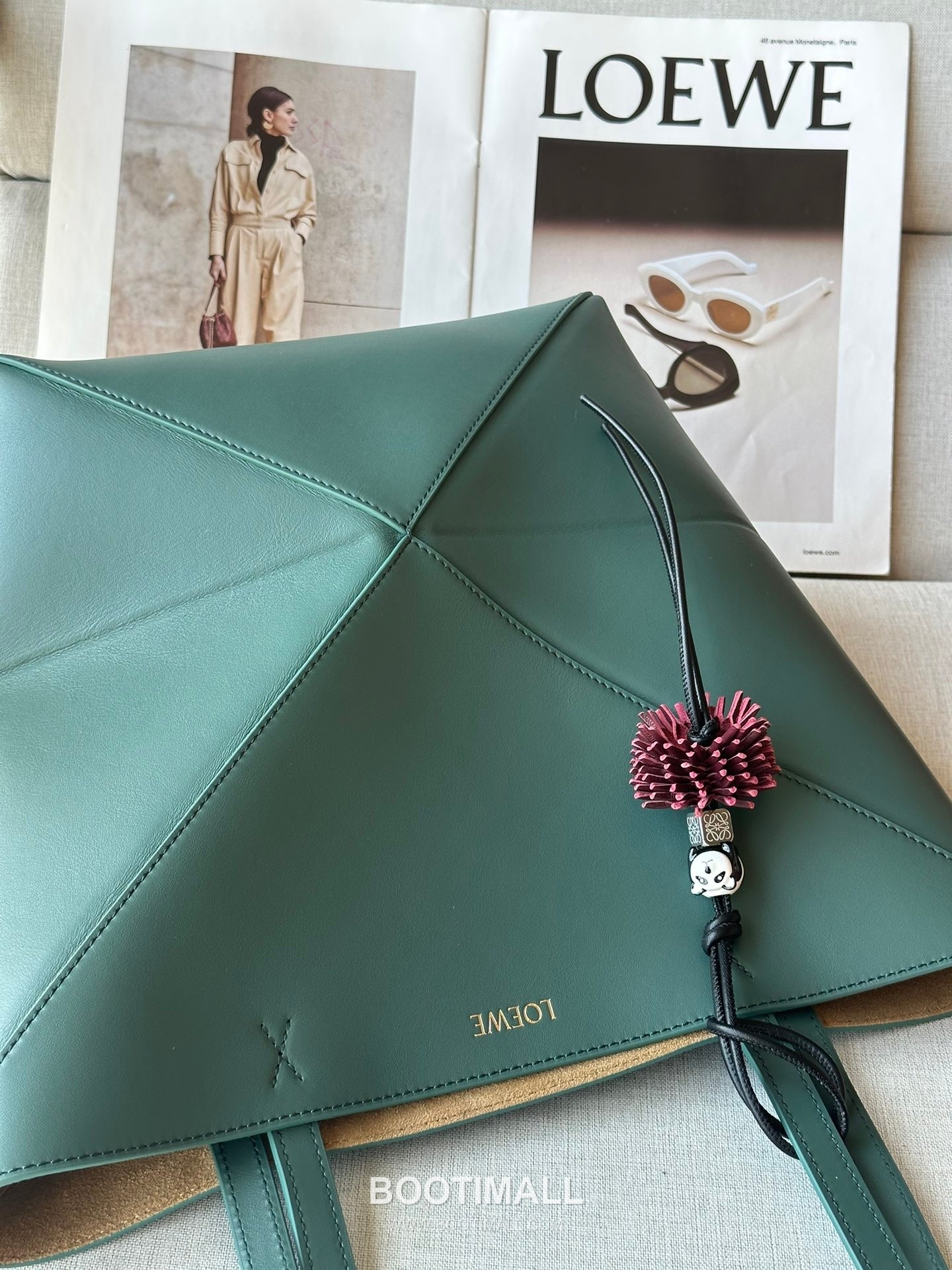 Loewe Puzzle Fold Glossy Calfskin Leather Small Tote Bag 1762 로에베 퍼즐 폴드 글로시 카프스킨 스몰 토트백 31.5cm 3