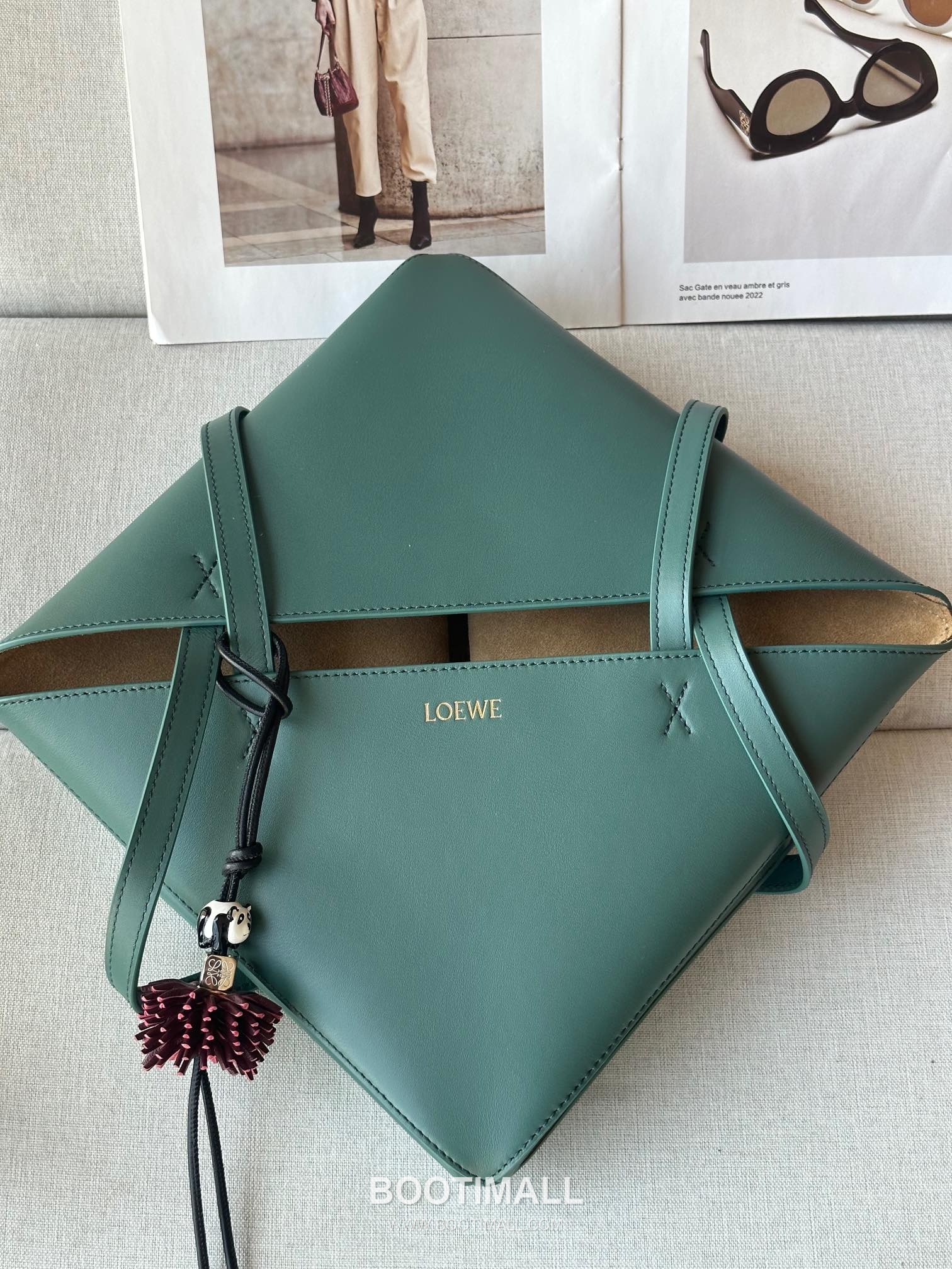 Loewe Puzzle Fold Glossy Calfskin Leather Small Tote Bag 1762 로에베 퍼즐 폴드 글로시 카프스킨 스몰 토트백 31.5cm 6