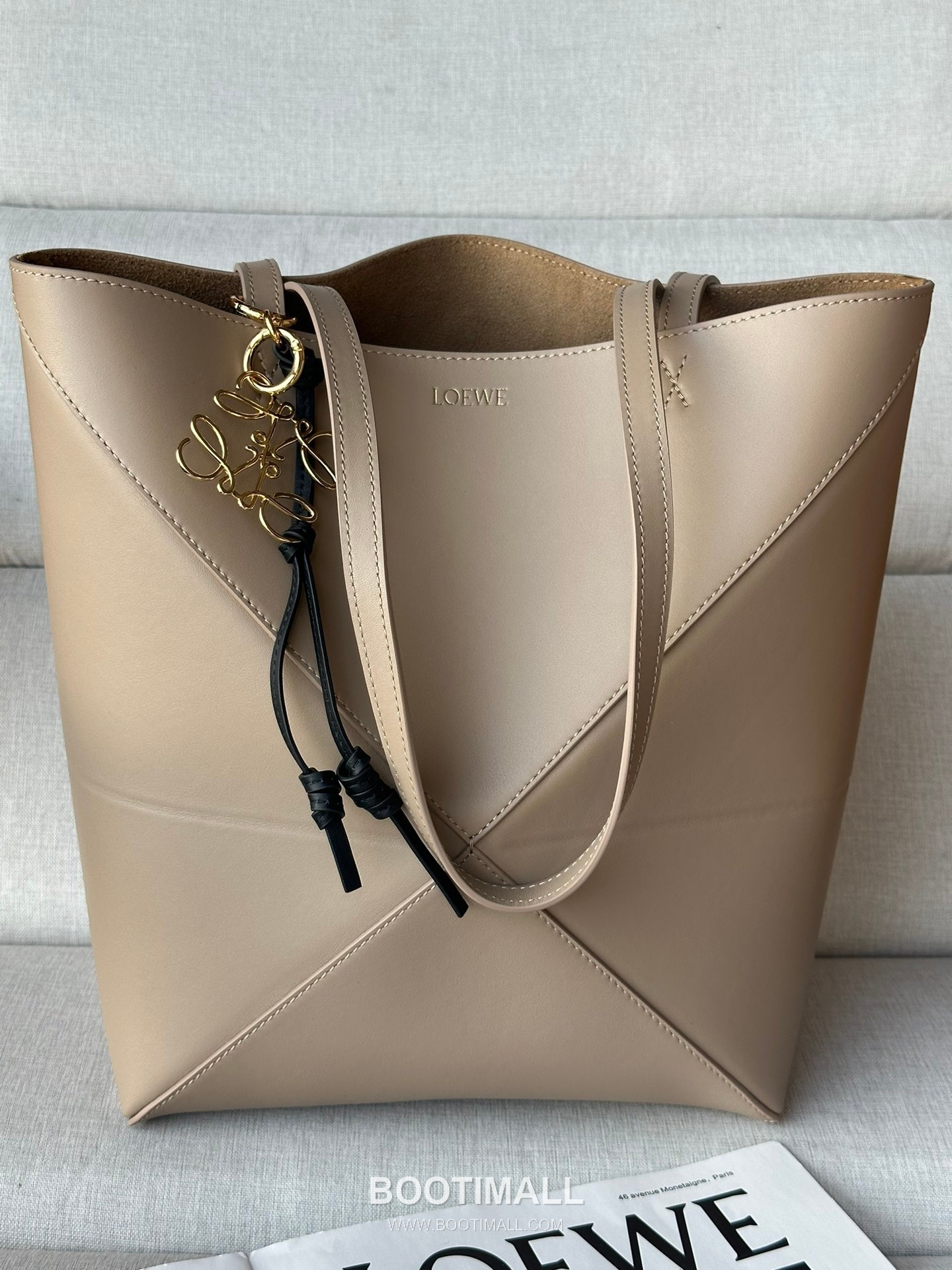 Loewe Puzzle Fold Glossy Calfskin Leather Small Tote Bag 1762 로에베 퍼즐 폴드 글로시 카프스킨 스몰 토트백 31.5cm 1