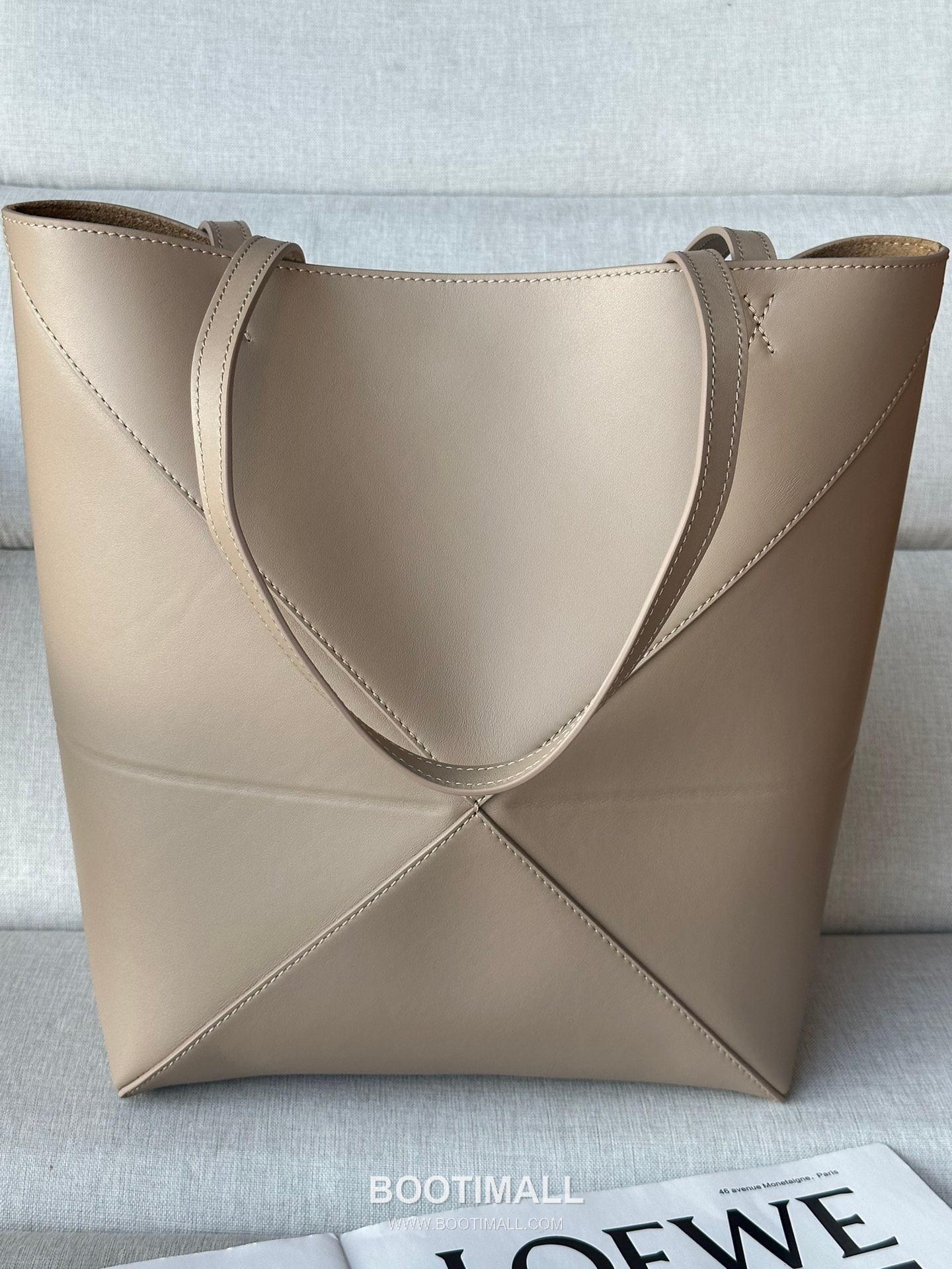 Loewe Puzzle Fold Glossy Calfskin Leather Small Tote Bag 1762 로에베 퍼즐 폴드 글로시 카프스킨 스몰 토트백 31.5cm 4