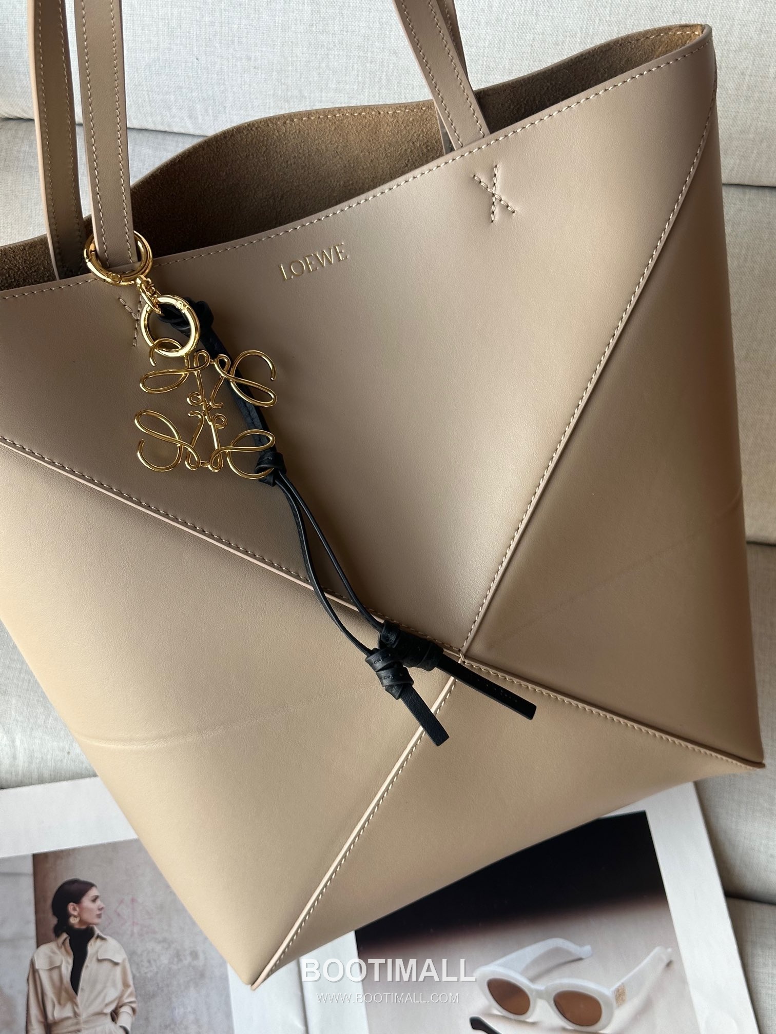 Loewe Puzzle Fold Glossy Calfskin Leather Small Tote Bag 1762 로에베 퍼즐 폴드 글로시 카프스킨 스몰 토트백 31.5cm 6