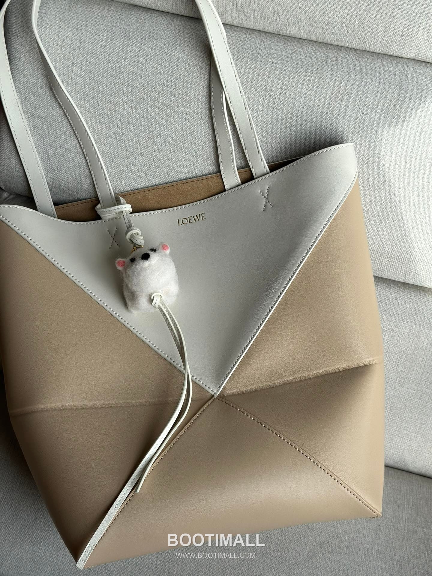 Loewe Puzzle Fold Glossy Calfskin Leather Small Tote Bag 1762 로에베 퍼즐 폴드 글로시 카프스킨 스몰 토트백 31.5cm 1