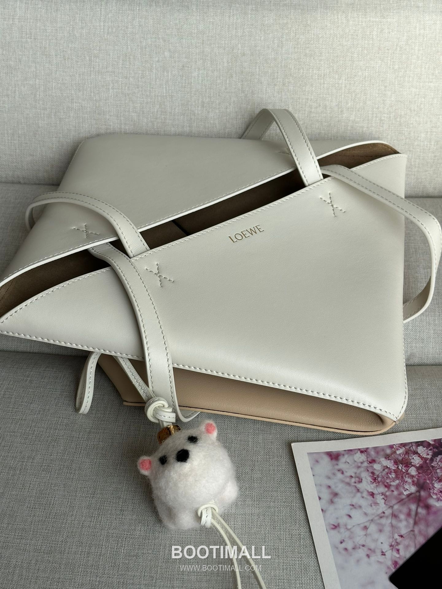 Loewe Puzzle Fold Glossy Calfskin Leather Small Tote Bag 1762 로에베 퍼즐 폴드 글로시 카프스킨 스몰 토트백 31.5cm 4