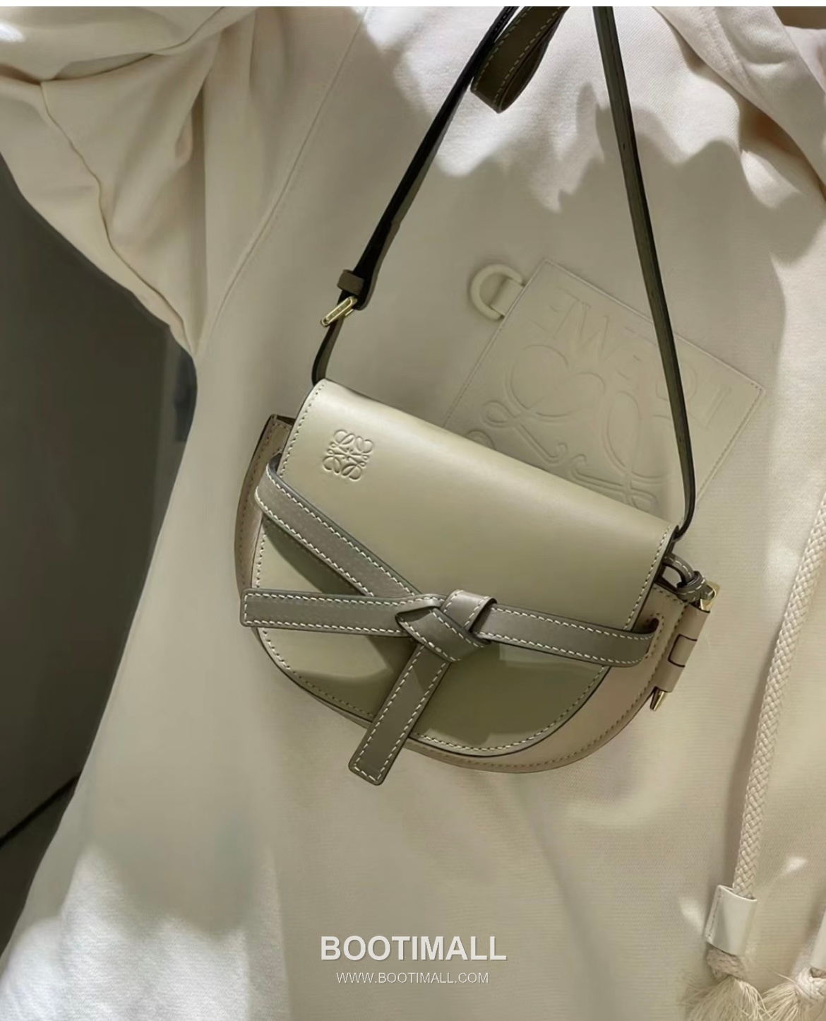 Loewe Mini Gate Dual Calfskin Leather Shoulder Bag 품번 확인 필요 로에베 미니 게이트 듀얼 카프스킨 숄더 크로스백 21cm 18