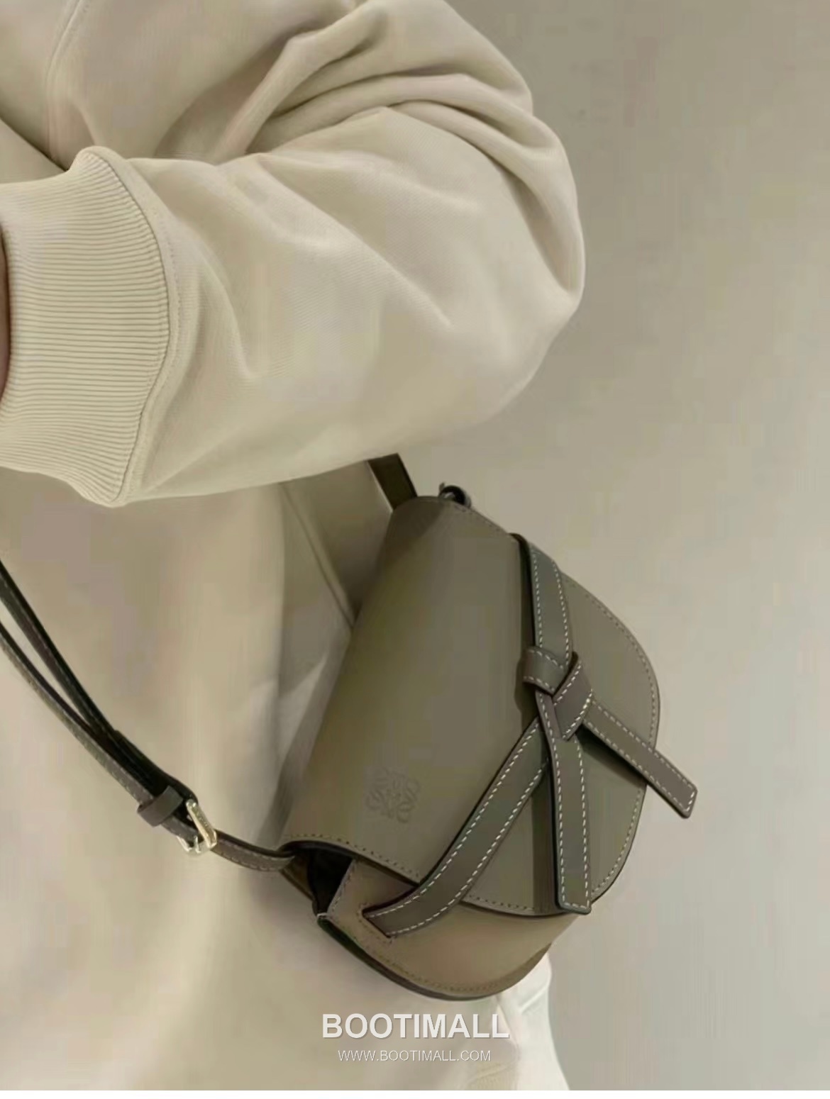 Loewe Mini Gate Dual Calfskin Leather Shoulder Bag 품번 확인 필요 로에베 미니 게이트 듀얼 카프스킨 숄더 크로스백 21cm 20