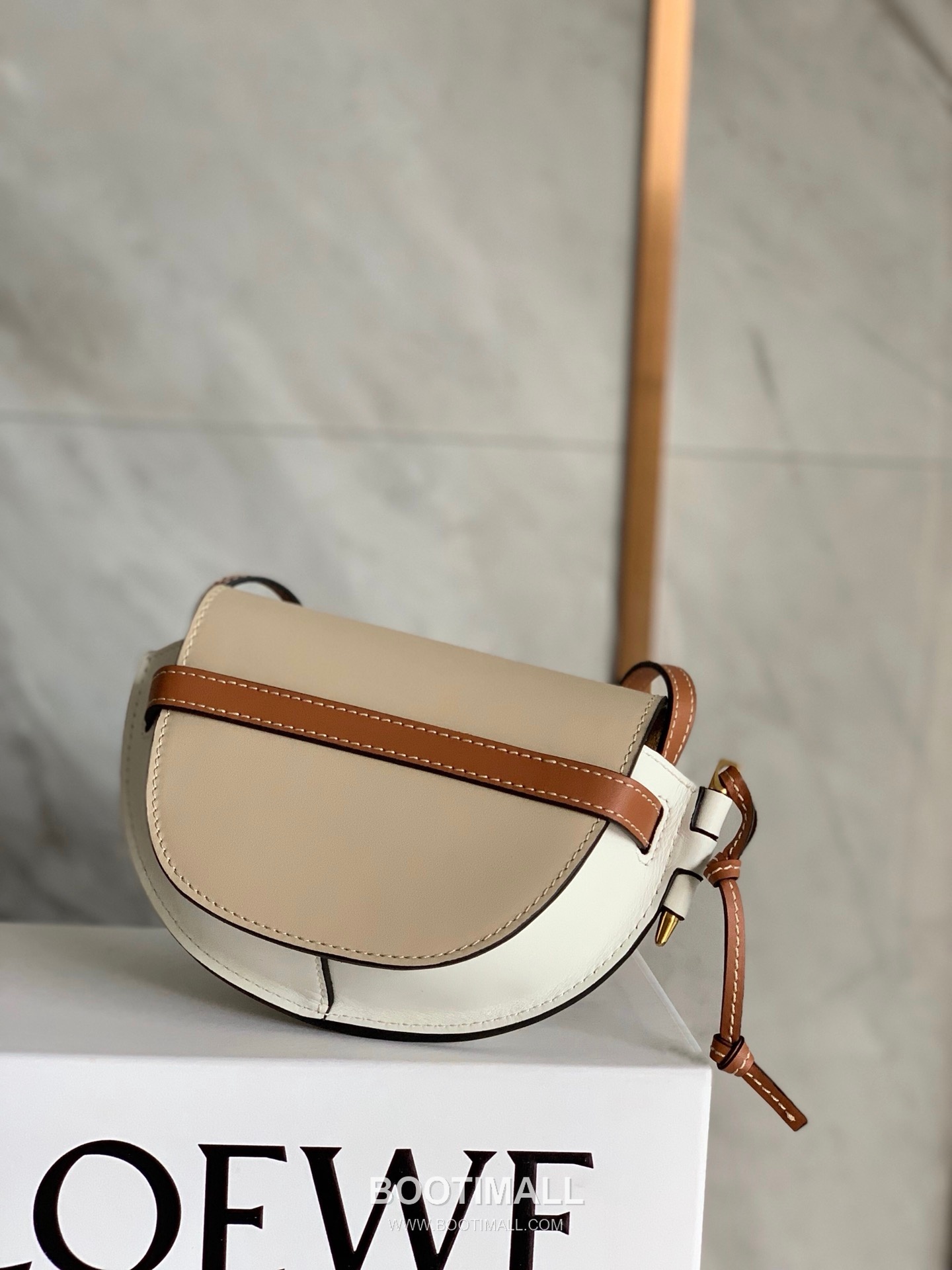 Loewe Mini Gate Dual Calfskin Leather Shoulder Bag 품번 확인 필요 로에베 미니 게이트 듀얼 카프스킨 숄더 크로스백 21cm 8