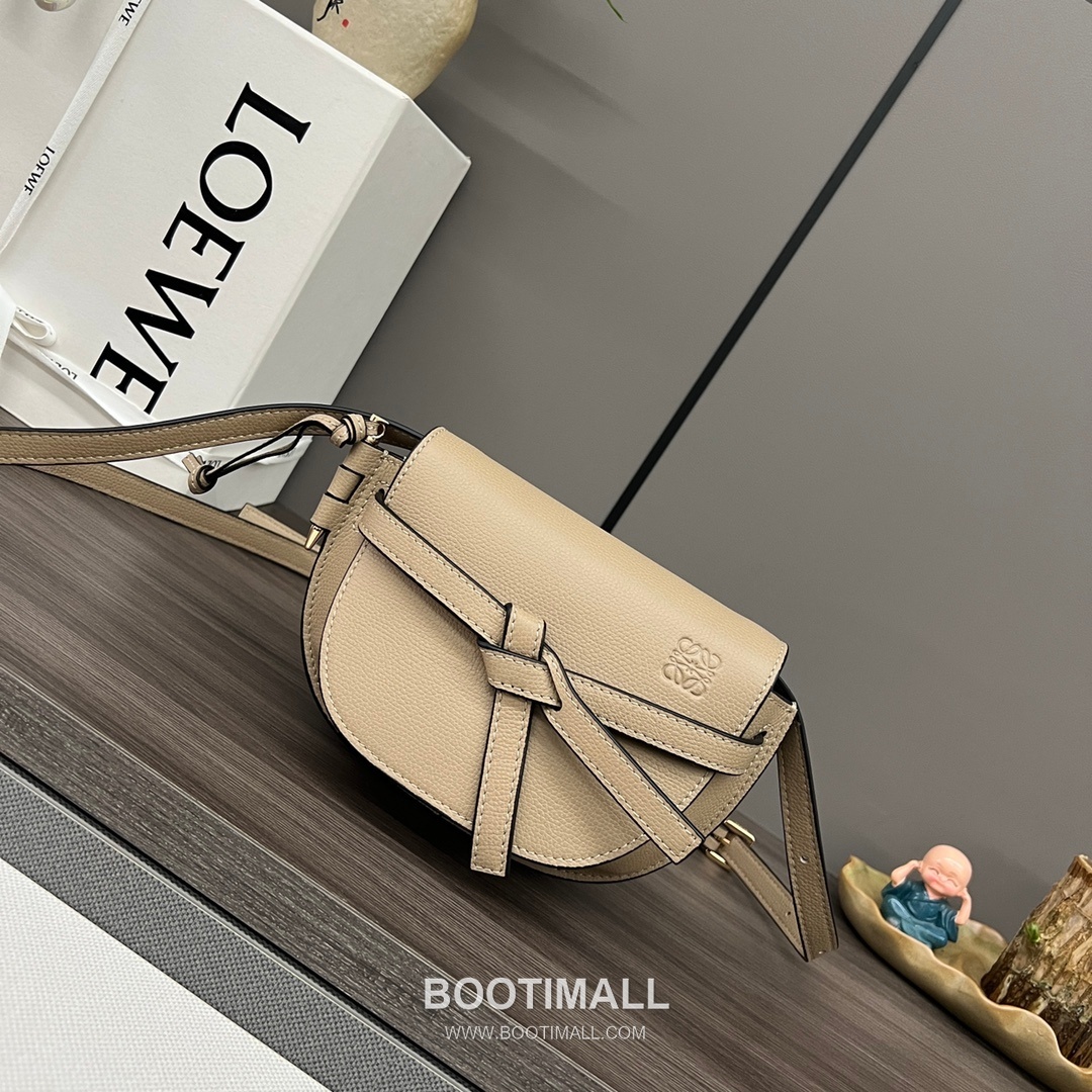 Loewe Mini Gate Dual Pebbled Calfskin Leather Shoulder Bag 89020 로에베 미니 게이트 듀얼 페블드 카프스킨 숄더 크로스백 21cm 1