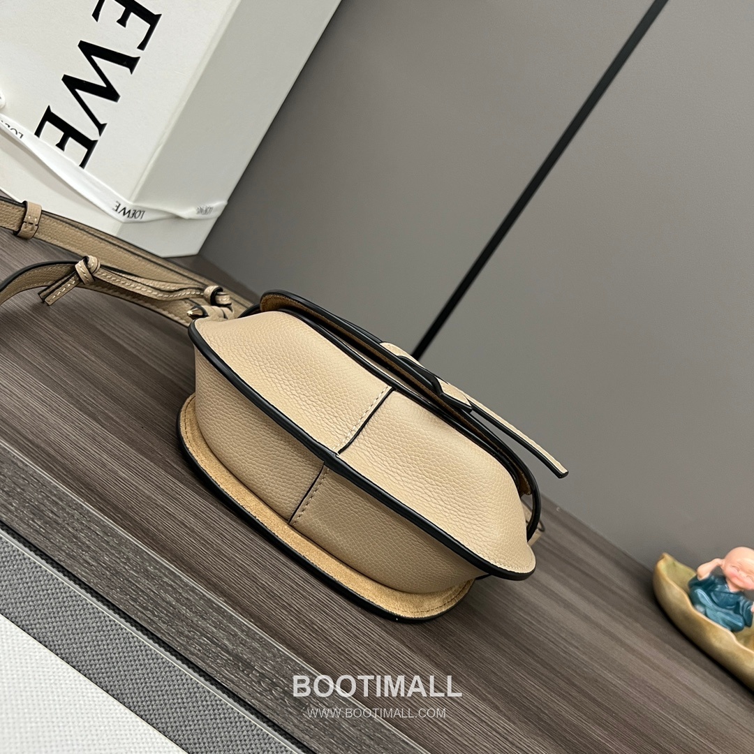 Loewe Mini Gate Dual Pebbled Calfskin Leather Shoulder Bag 89020 로에베 미니 게이트 듀얼 페블드 카프스킨 숄더 크로스백 21cm 3