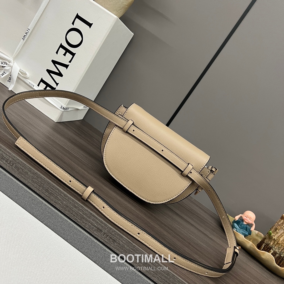 Loewe Mini Gate Dual Pebbled Calfskin Leather Shoulder Bag 89020 로에베 미니 게이트 듀얼 페블드 카프스킨 숄더 크로스백 21cm 4