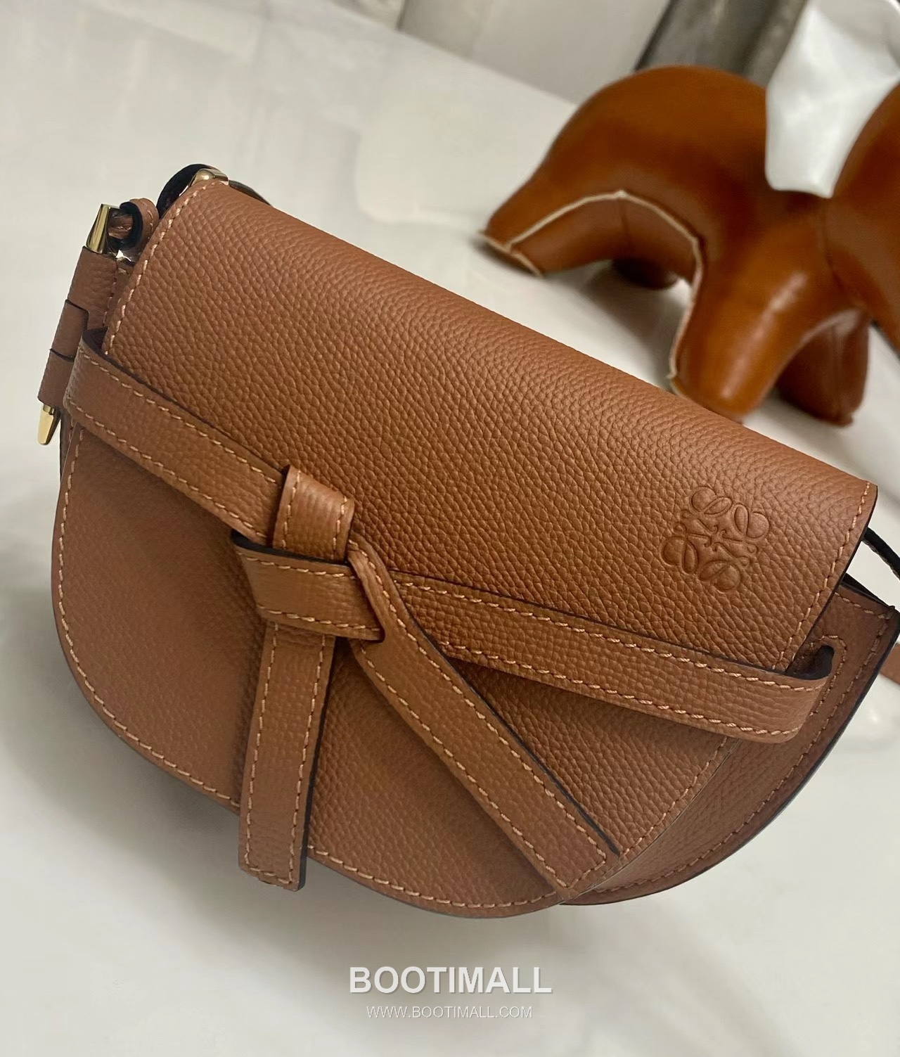 Loewe Mini Gate Dual Pebbled Calfskin Leather Shoulder Bag 89020 로에베 미니 게이트 듀얼 페블드 카프스킨 숄더 크로스백 21cm 5