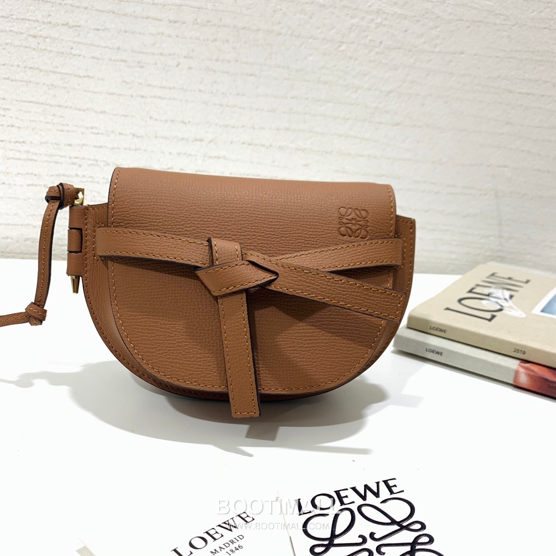 Loewe Mini Gate Dual Pebbled Calfskin Leather Shoulder Bag 89020 로에베 미니 게이트 듀얼 페블드 카프스킨 숄더 크로스백 21cm 12