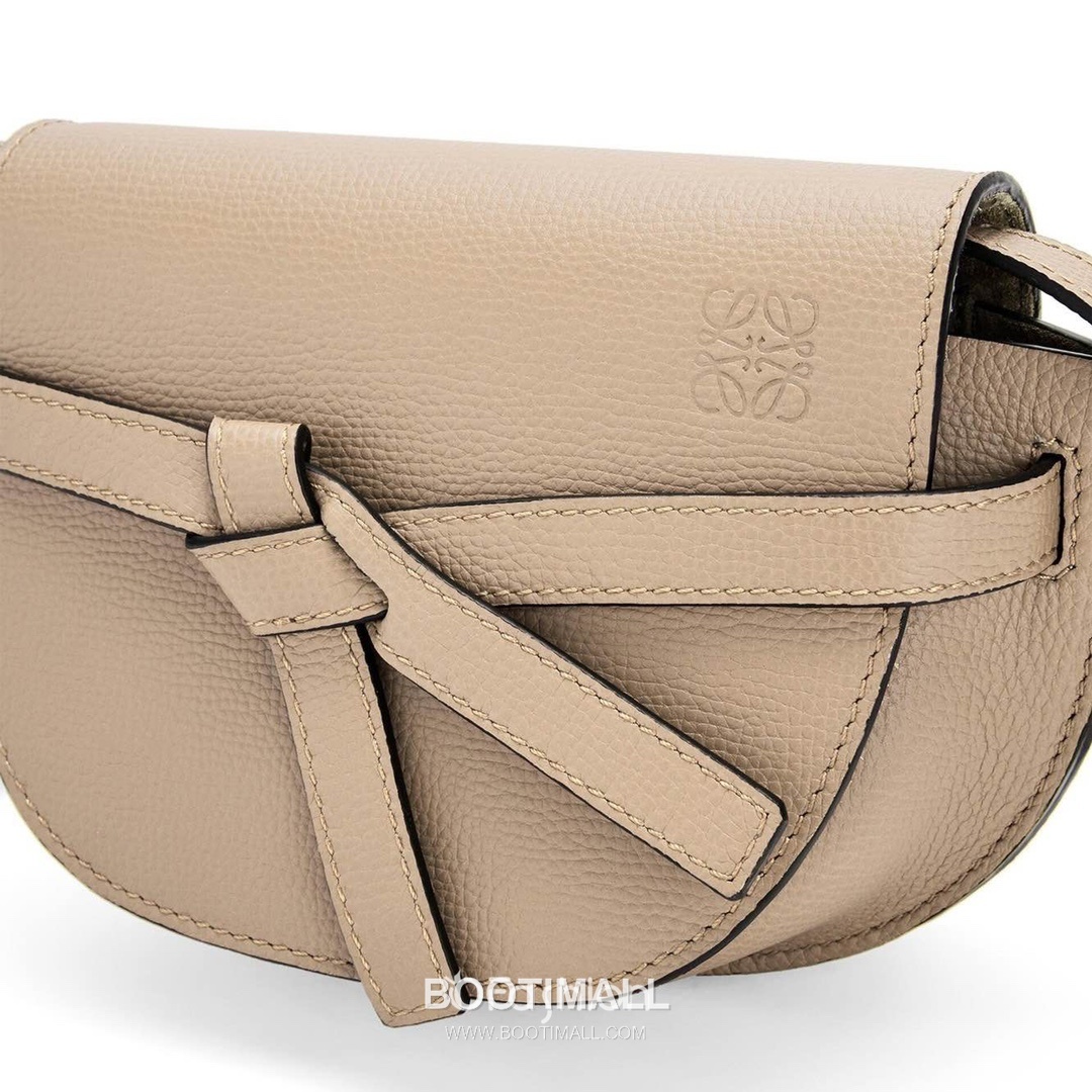 Loewe Mini Gate Dual Pebbled Calfskin Leather Shoulder Bag 89020 로에베 미니 게이트 듀얼 페블드 카프스킨 숄더 크로스백 21cm 6