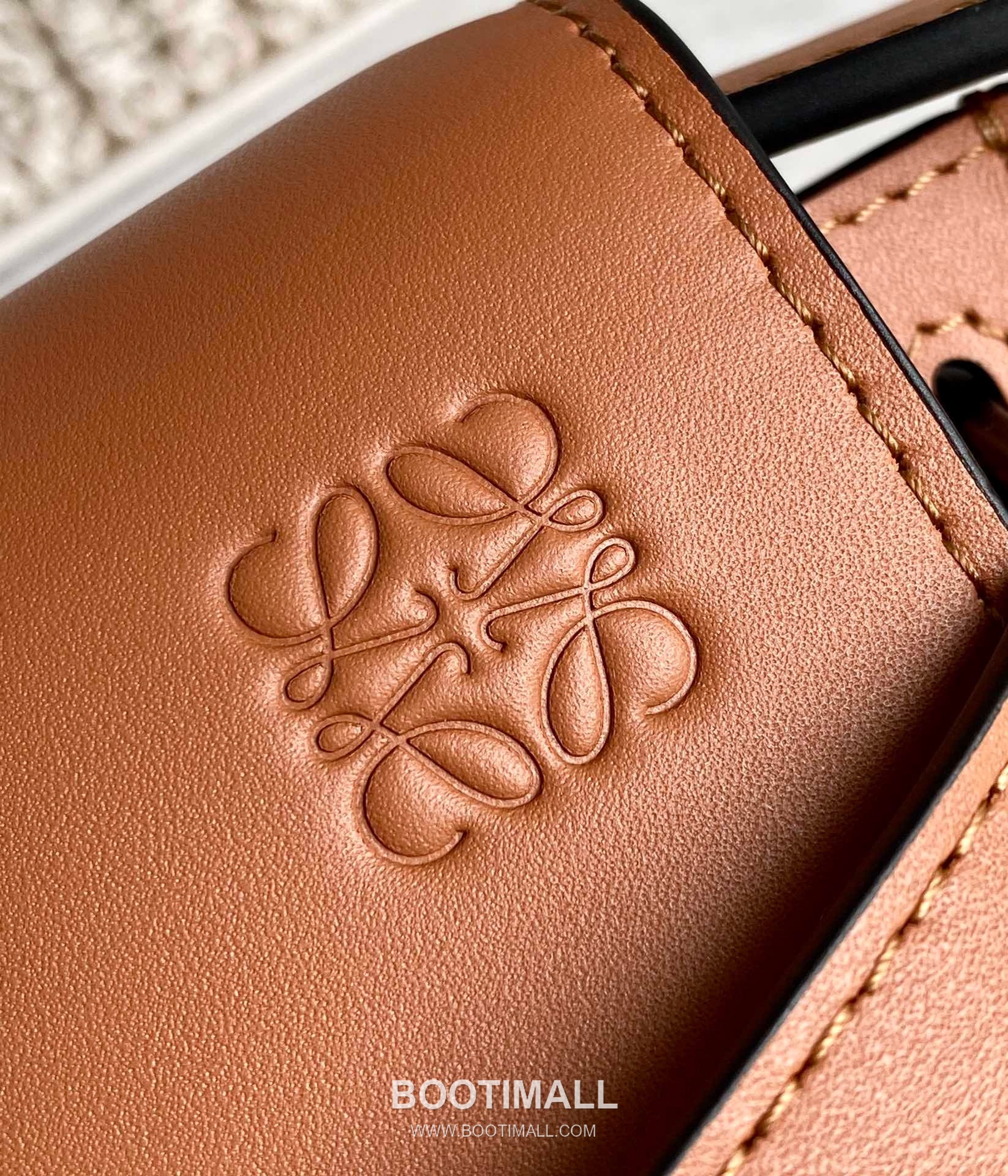 Loewe Mini Gate Dual Calfskin Leather Embroidered Strap Shoulder Bag 10121 로에베 미니 게이트 듀얼 카프스킨 자수 스트랩 숄더 크로스백 21cm 8