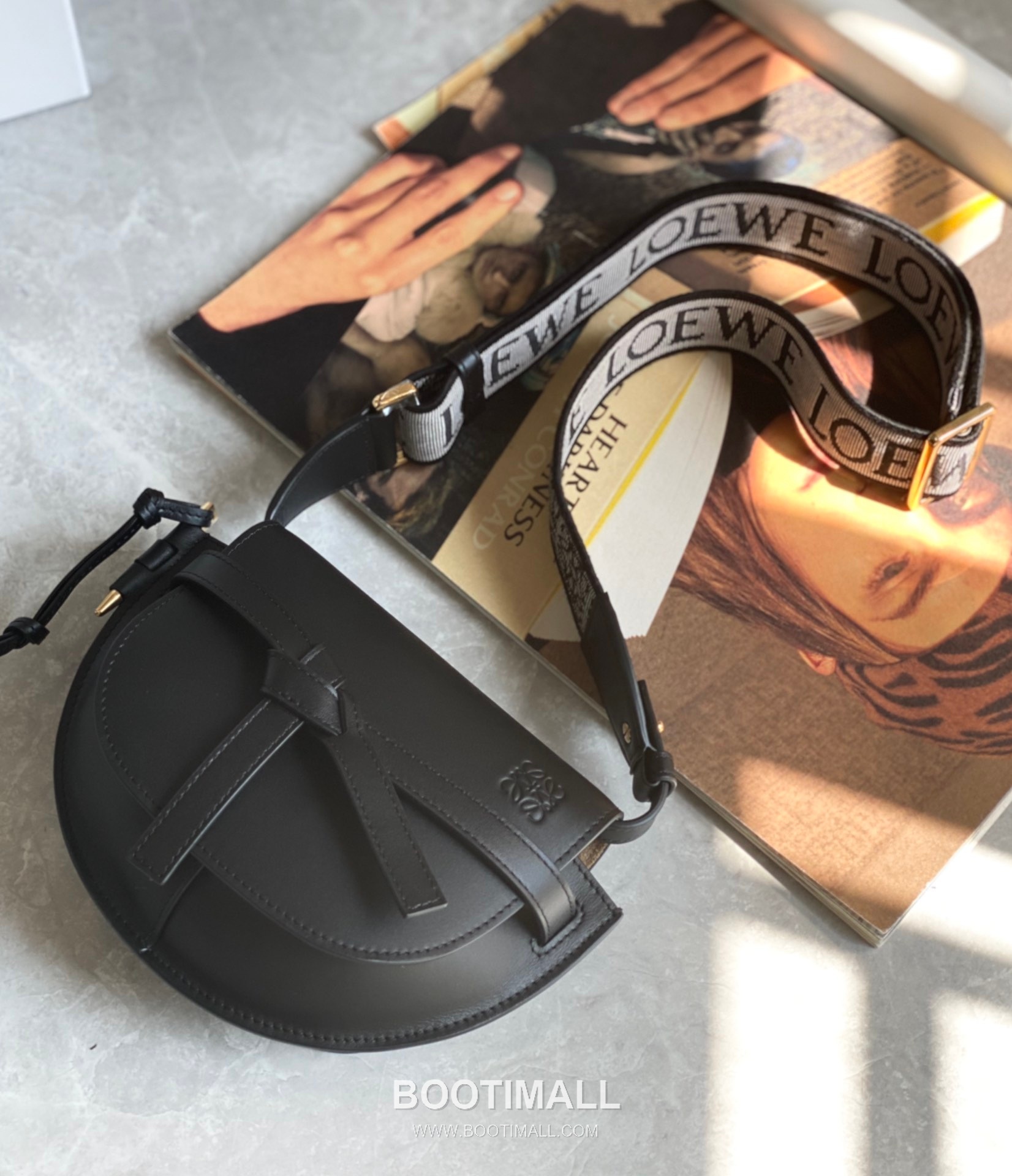 Loewe Mini Gate Dual Calfskin Leather Embroidered Strap Shoulder Bag 10121 로에베 미니 게이트 듀얼 카프스킨 자수 스트랩 숄더 크로스백 21cm 7