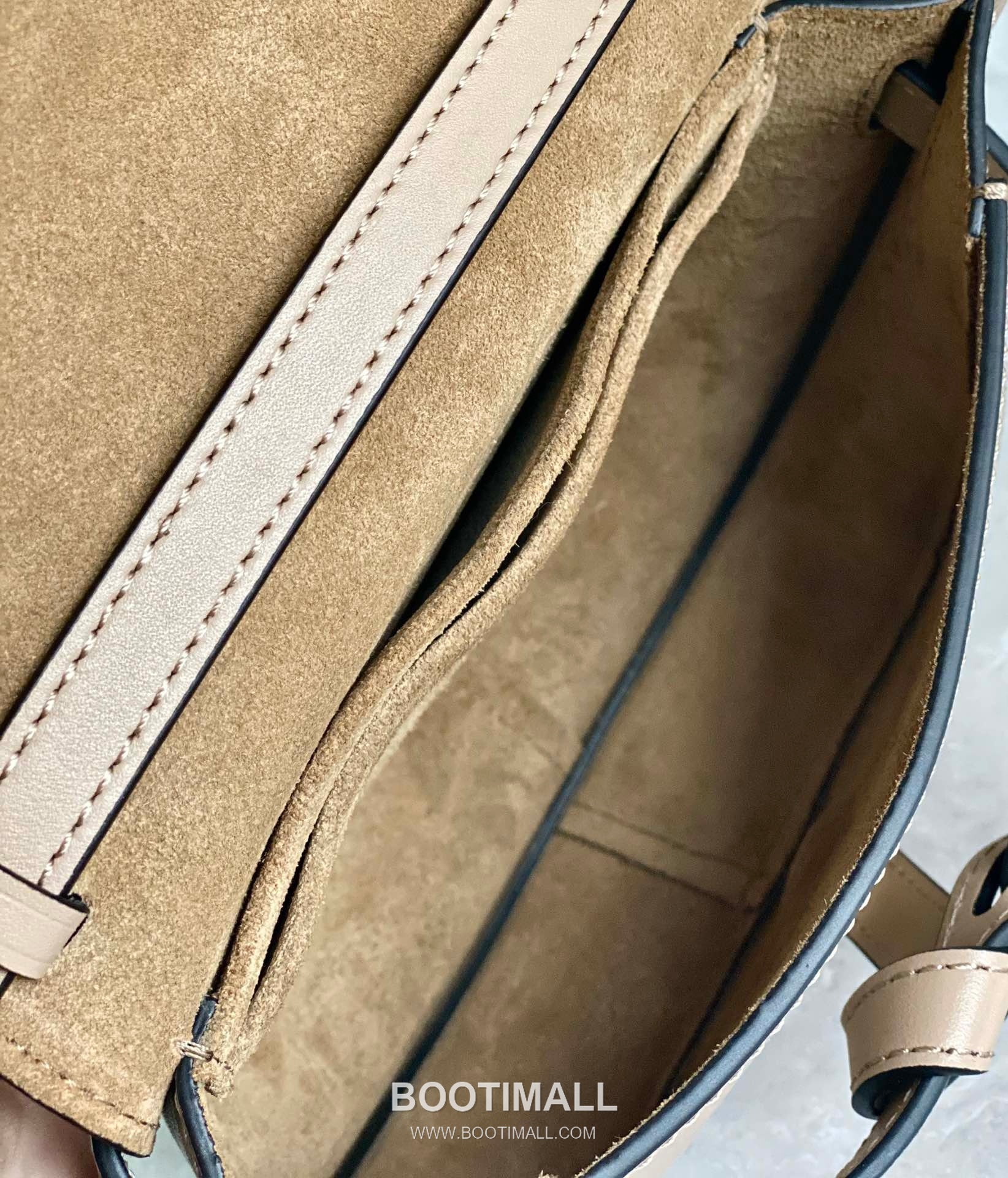 Loewe Mini Gate Dual Calfskin Leather Embroidered Strap Shoulder Bag 10121 로에베 미니 게이트 듀얼 카프스킨 자수 스트랩 숄더 크로스백 21cm 8