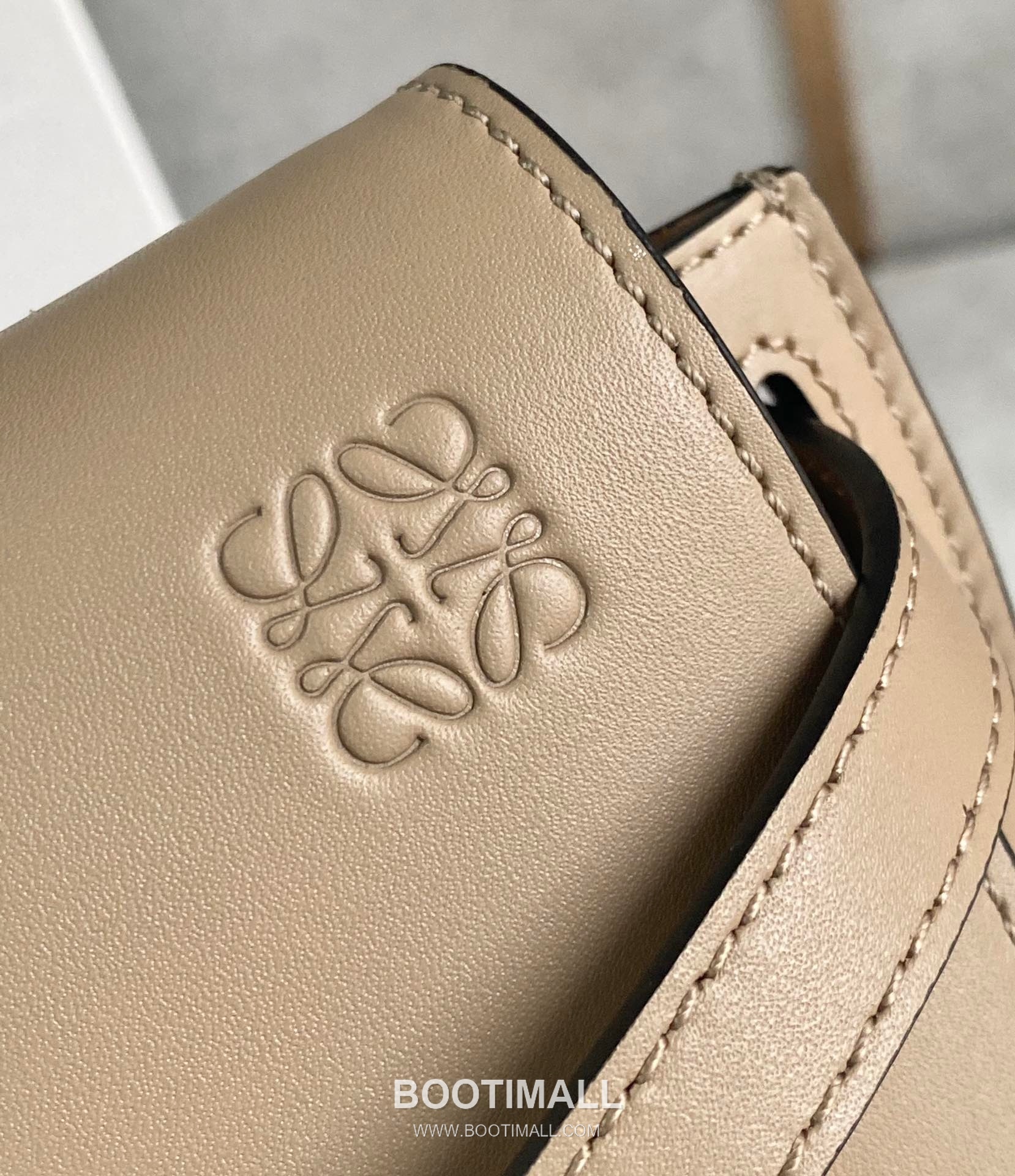 Loewe Mini Gate Dual Calfskin Leather Embroidered Strap Shoulder Bag 10121 로에베 미니 게이트 듀얼 카프스킨 자수 스트랩 숄더 크로스백 21cm 11