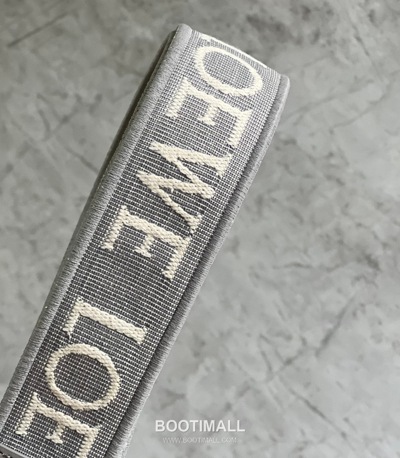 Loewe Mini Gate Dual Calfskin Leather Embroidered Strap Shoulder Bag 10121 로에베 미니 게이트 듀얼 카프스킨 자수 스트랩 숄더 크로스백 21cm 15