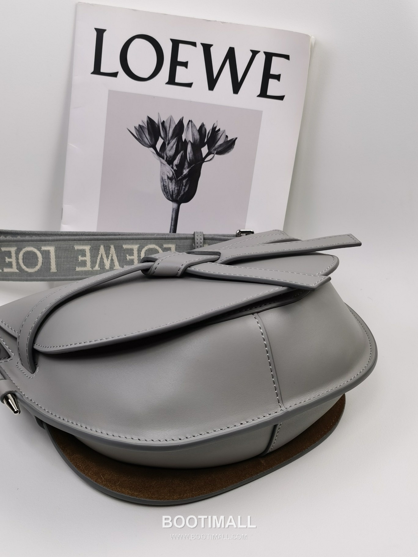 Loewe Gate Dual Calfskin Leather Embroidered Strap Shoulder Bag 10183 로에베 게이트 듀얼 카프스킨 자수 스트랩 숄더 크로스백 25cm 5