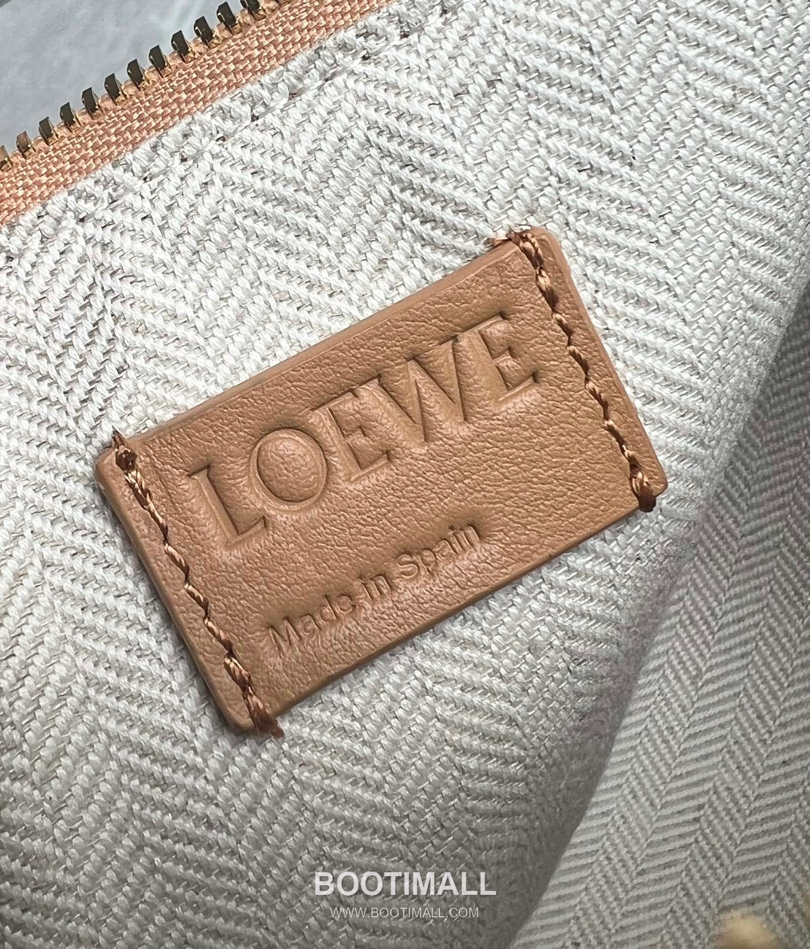 Loewe Hammock Calfskin Leather Hobo Shoulder Bag 263317 로에베 해먹 카프스킨 레더 호보 숄더 크로스백 28cm 7