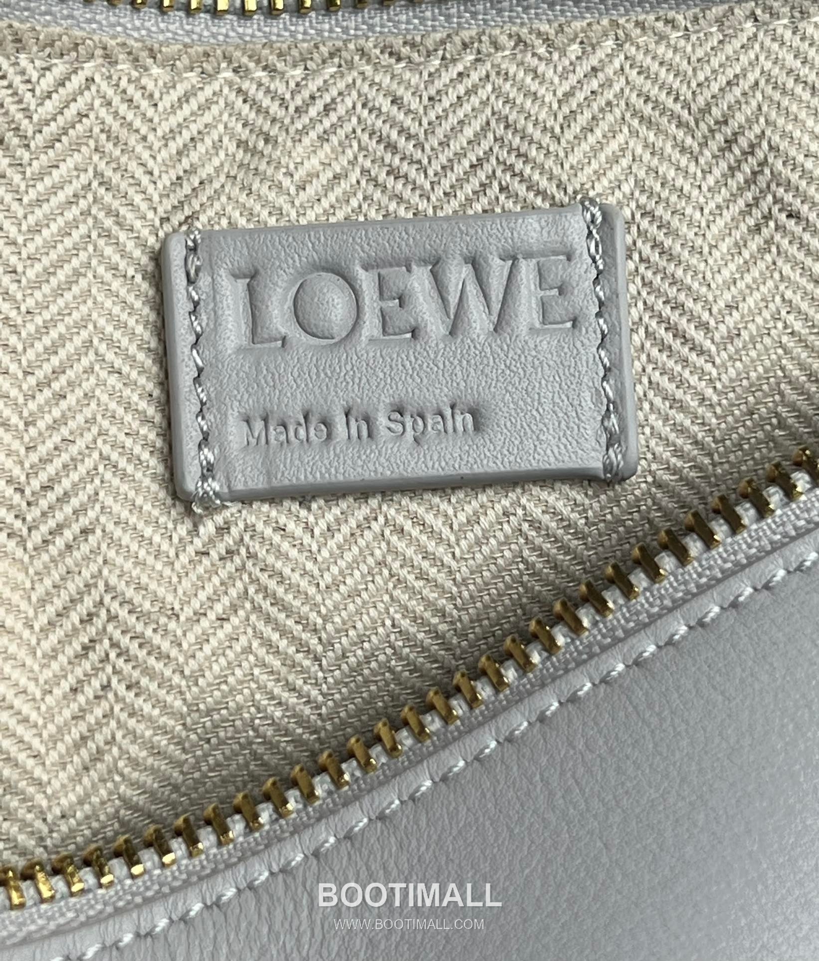 Loewe Hammock Calfskin Leather Hobo Shoulder Bag 263317 로에베 해먹 카프스킨 레더 호보 숄더 크로스백 28cm 7