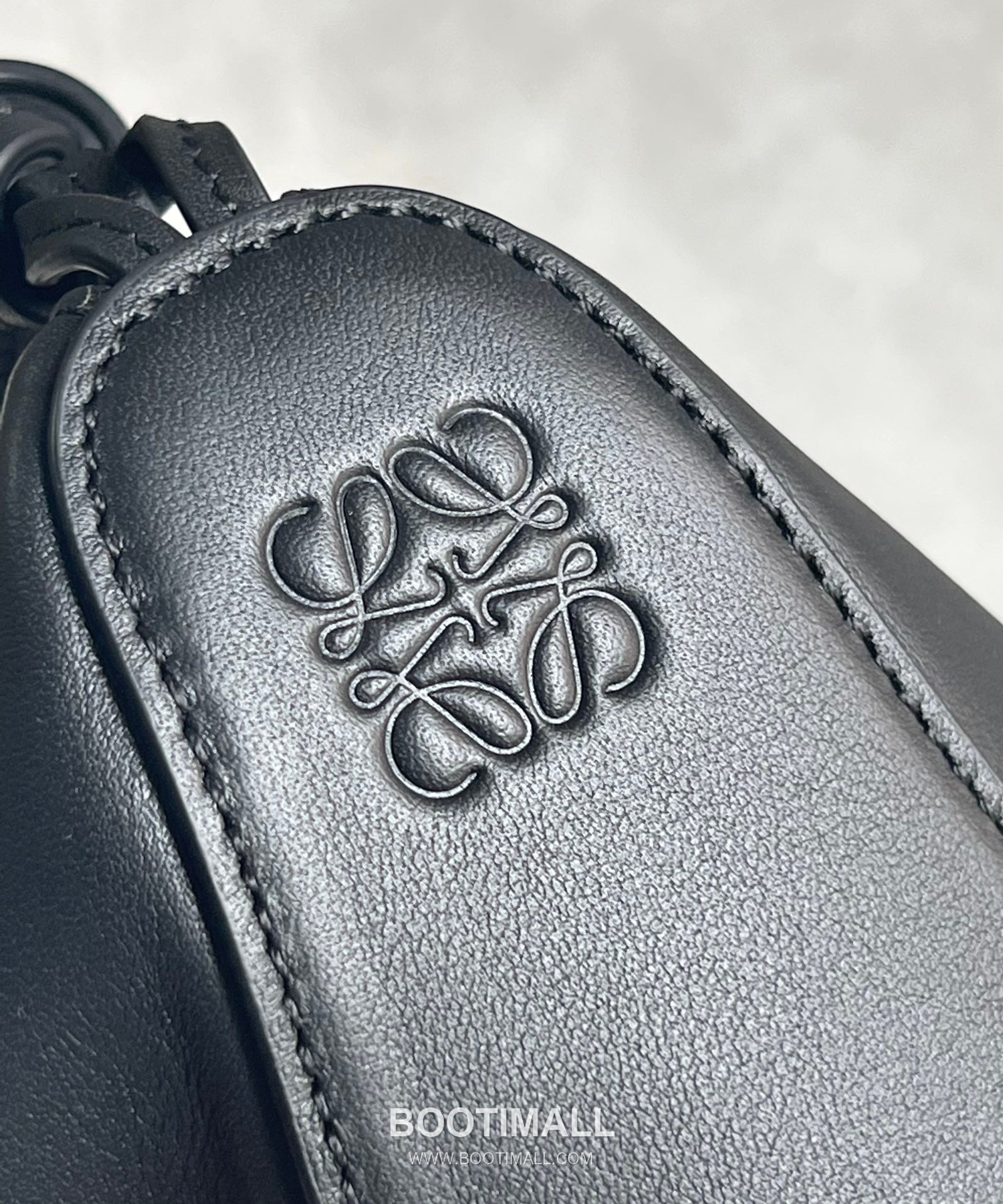 Loewe Hammock Calfskin Leather Hobo Shoulder Bag 263317 로에베 해먹 카프스킨 레더 호보 숄더 크로스백 28cm 6