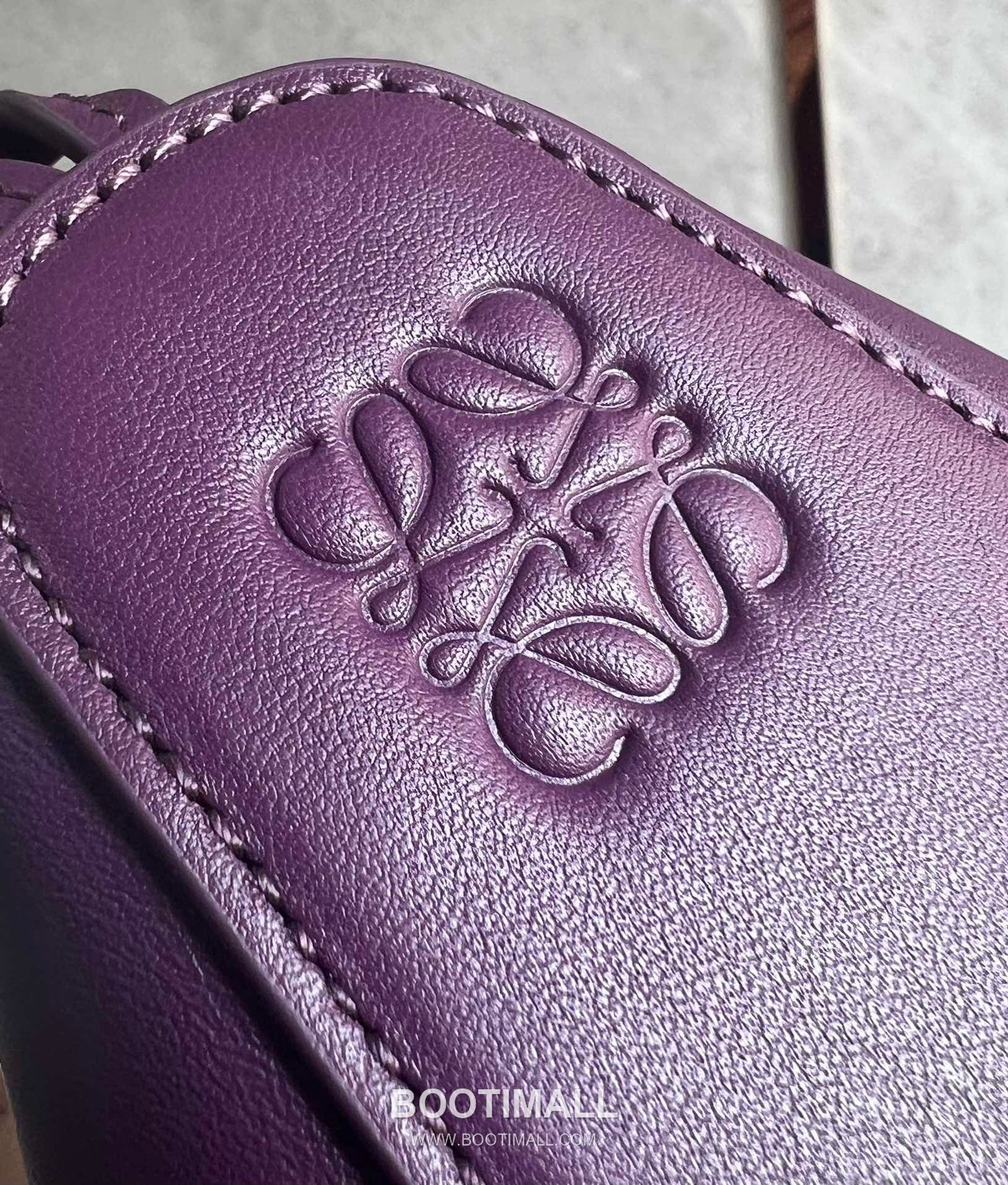 Loewe Hammock Calfskin Leather Hobo Shoulder Bag 263317 로에베 해먹 카프스킨 레더 호보 숄더 크로스백 28cm 11