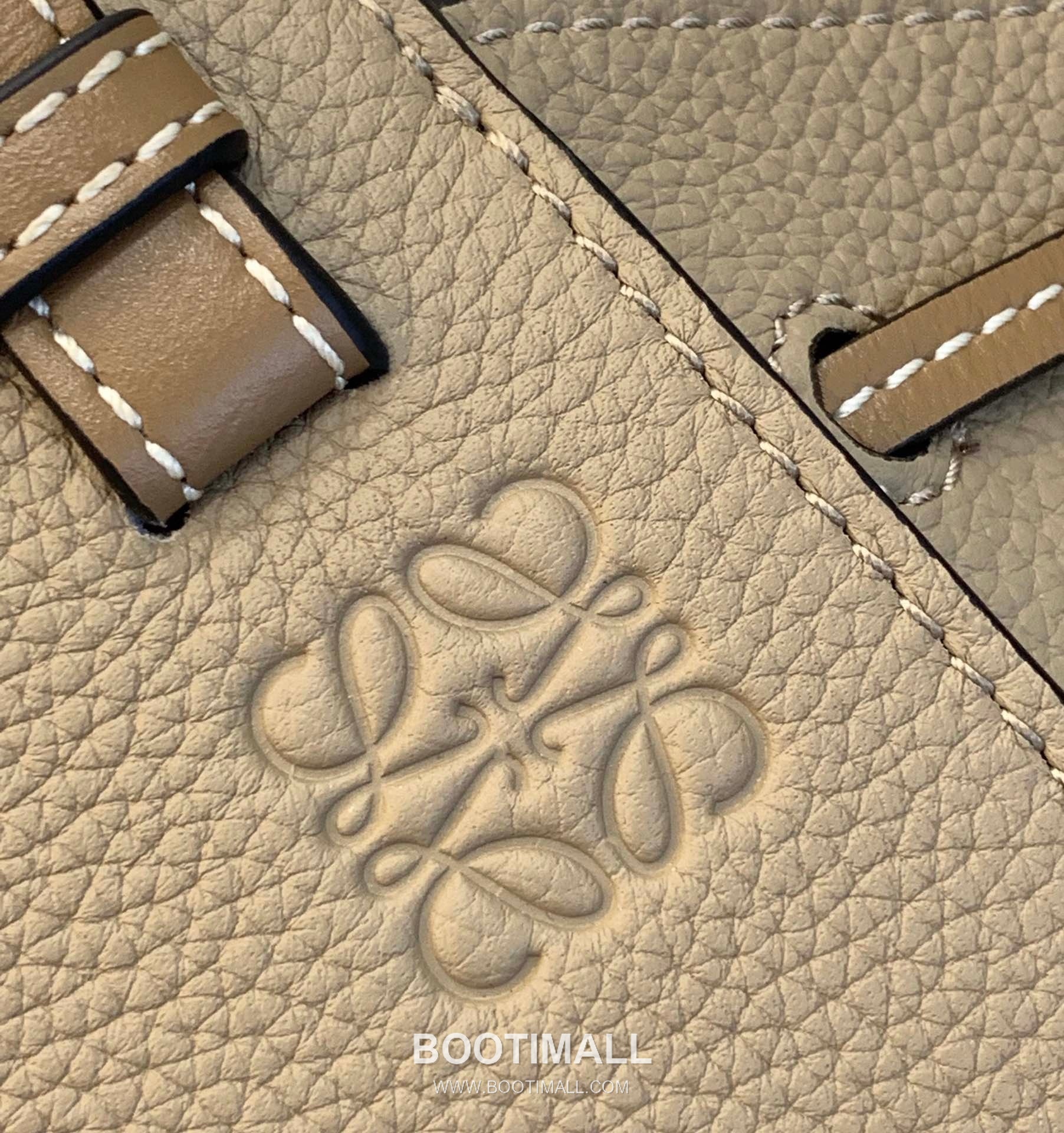 Loewe Mini Hammock Pebbled Calfskin Leather Drawstring Bag 10393 로에베 미니 해먹 페블드 카프스킨 드로스트링 숄더 크로스백 19cm 7