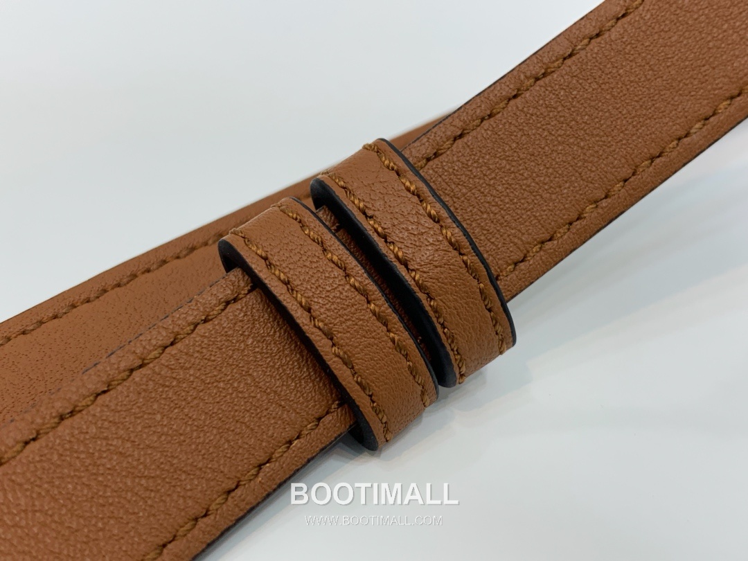 Loewe Mini Hammock Pebbled Calfskin Leather Drawstring Bag 10393 로에베 미니 해먹 페블드 카프스킨 드로스트링 숄더 크로스백 19cm 7