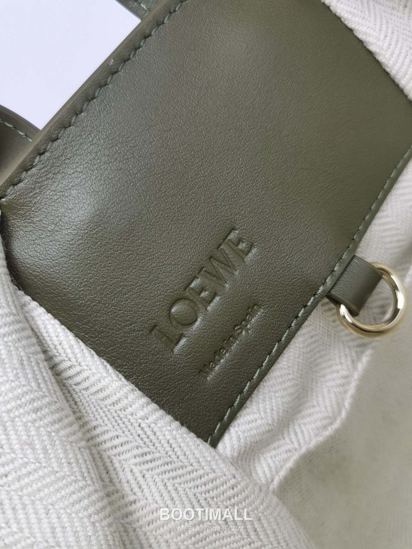 Loewe Hammock Compact Grained Calfskin Leather Shoulder Bag 8047 로에베 해먹 컴팩트 그레인 카프스킨 숄더 크로스백 20cm 9