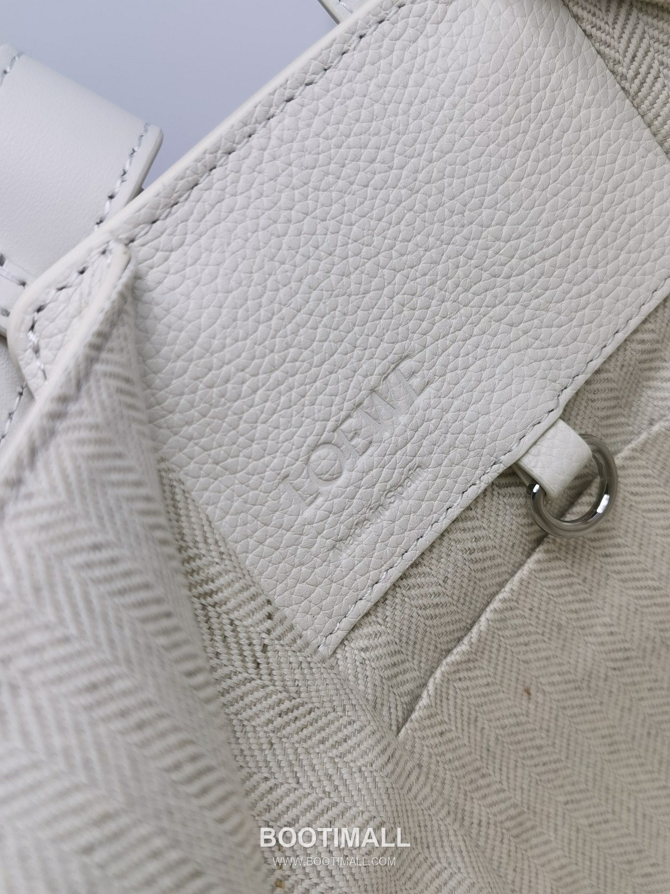 Loewe Hammock Compact Grained Calfskin Leather Shoulder Bag 8047 로에베 해먹 컴팩트 그레인 카프스킨 숄더 크로스백 20cm 9